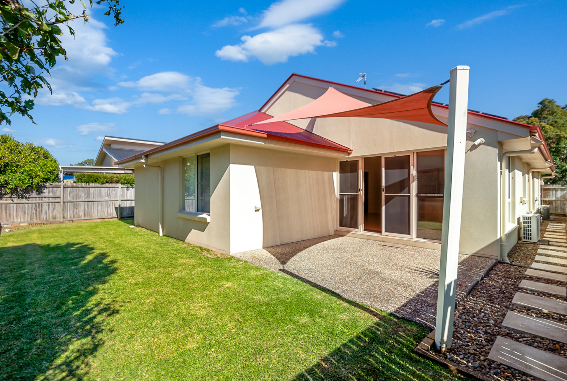 16 Santana Road, COOMERA