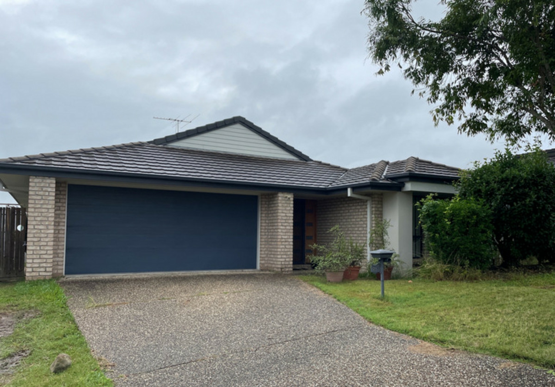25 Charlton Crescent, ORMEAU