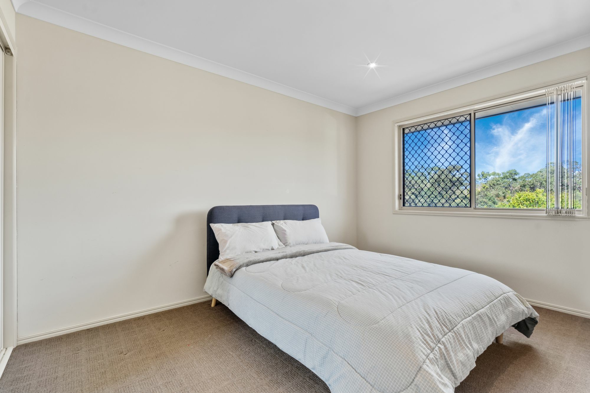 1/2 Carob Court, ORMEAU