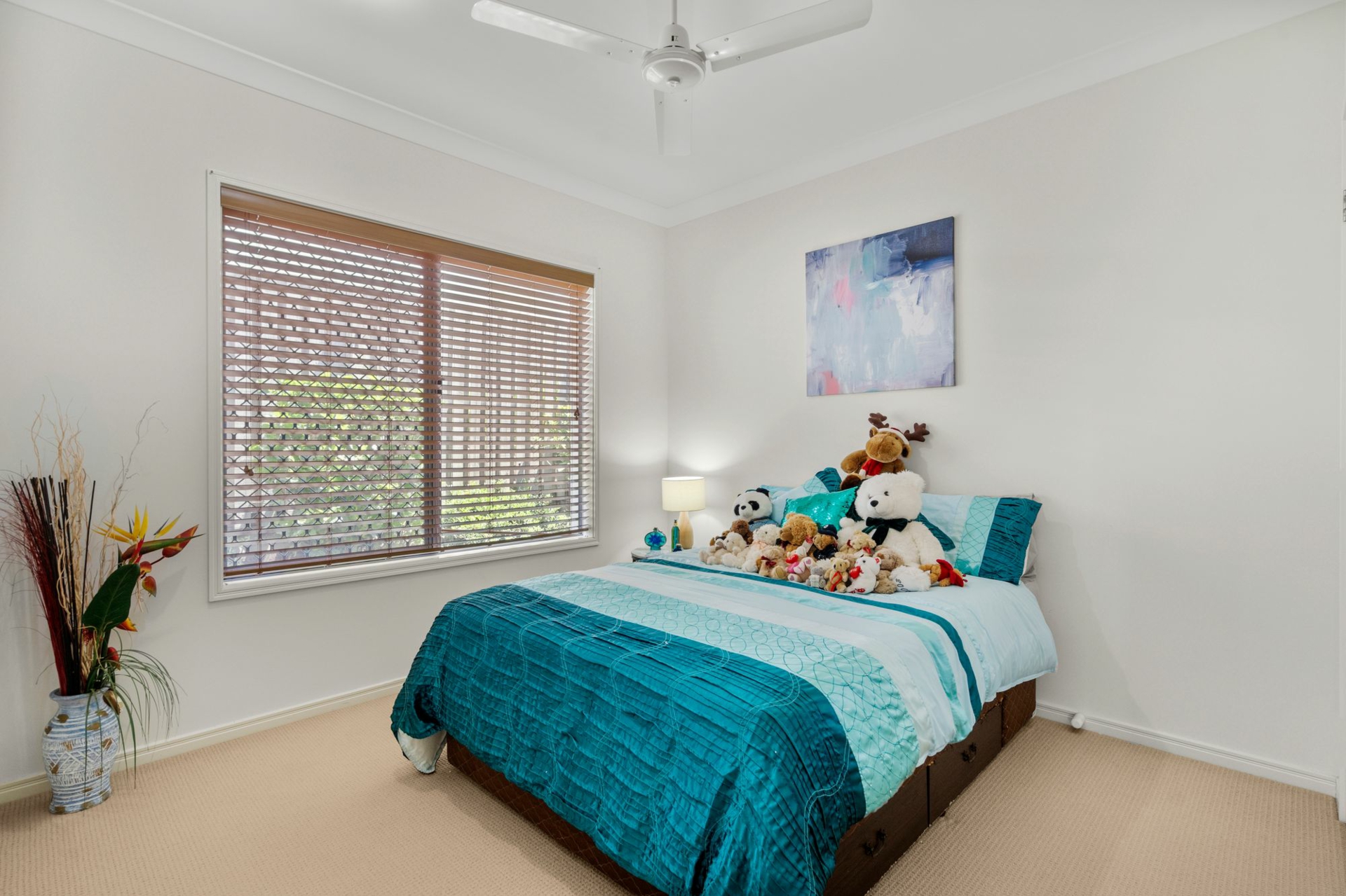 32 Penneshaw Crescent, ORMEAU