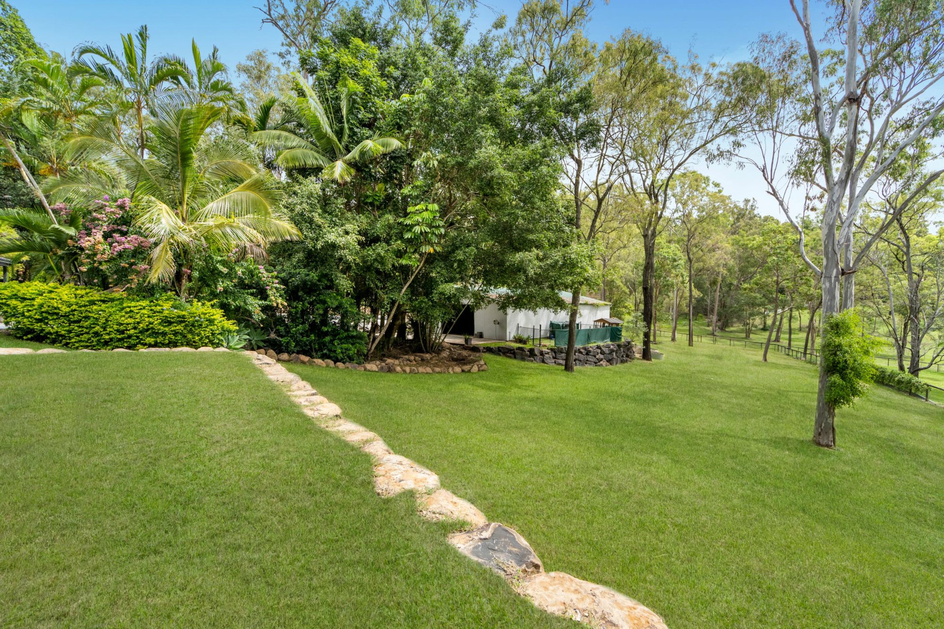 15 Oppermann Drive, ORMEAU