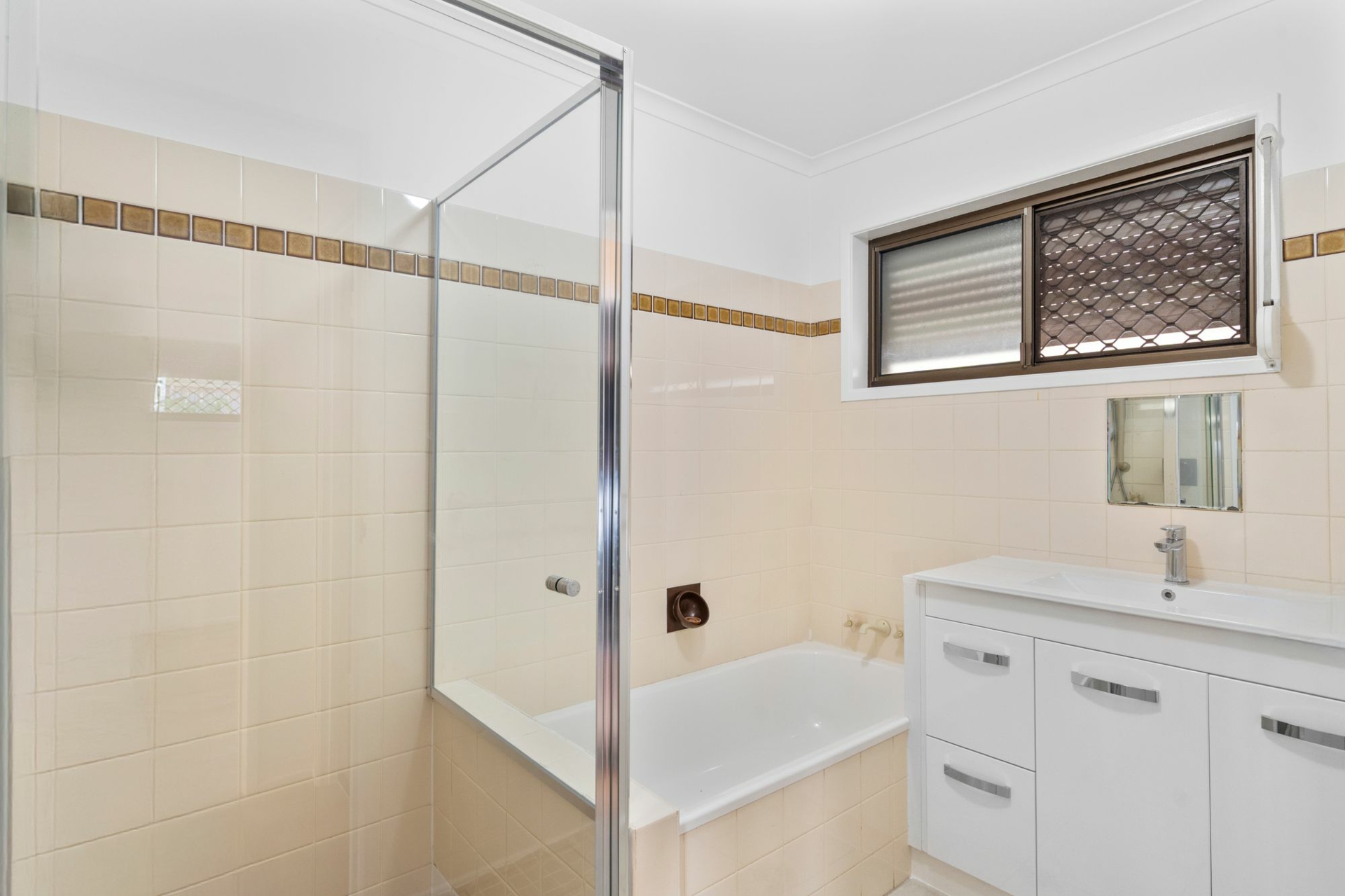 45 Saint Johns Way, BORONIA HEIGHTS