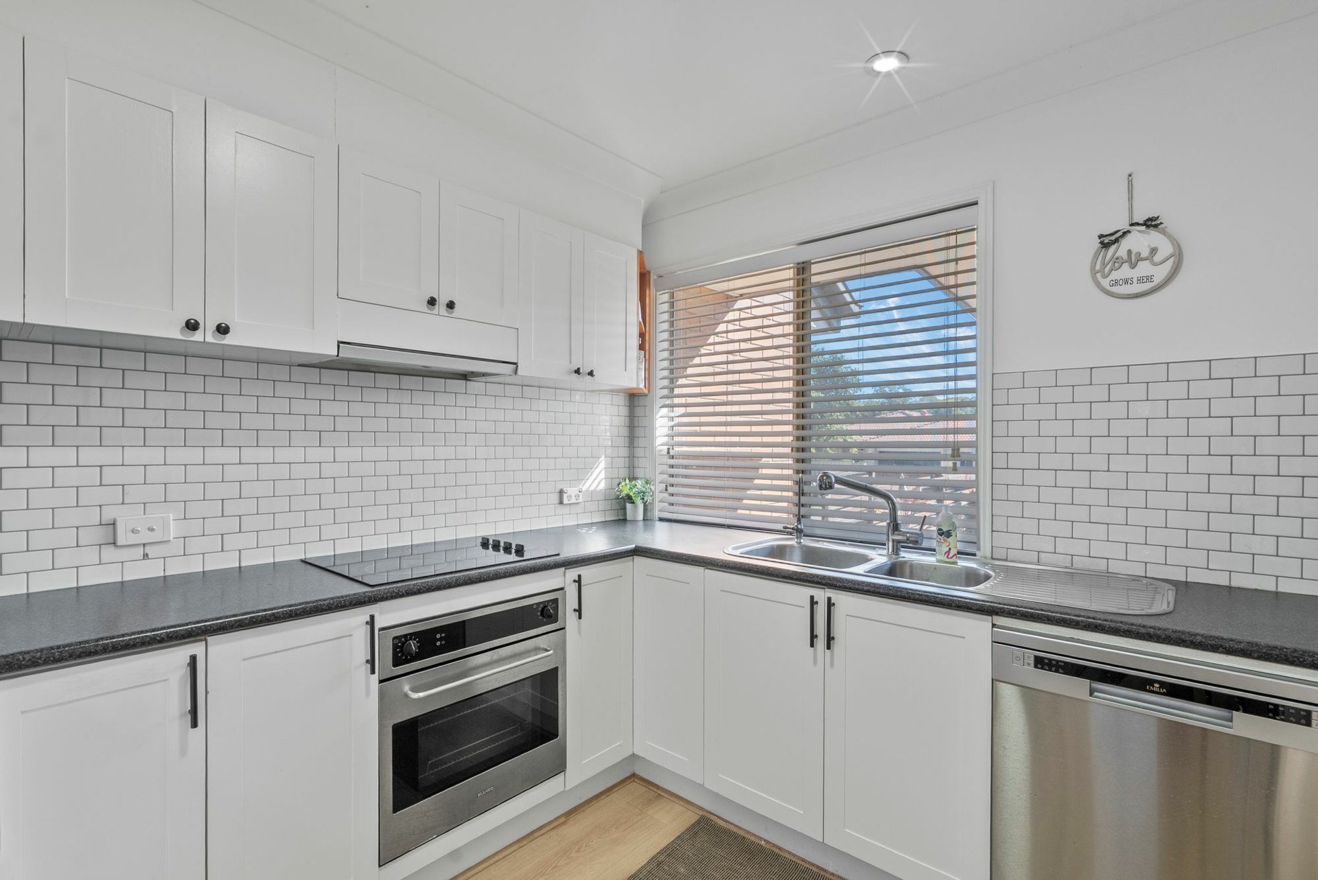 2/74 Karall Street, ORMEAU