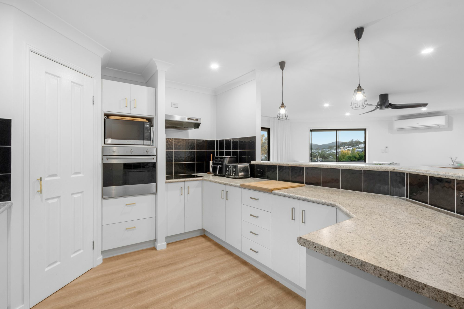 9 Cardrona Crescent — photo 4 of 25
