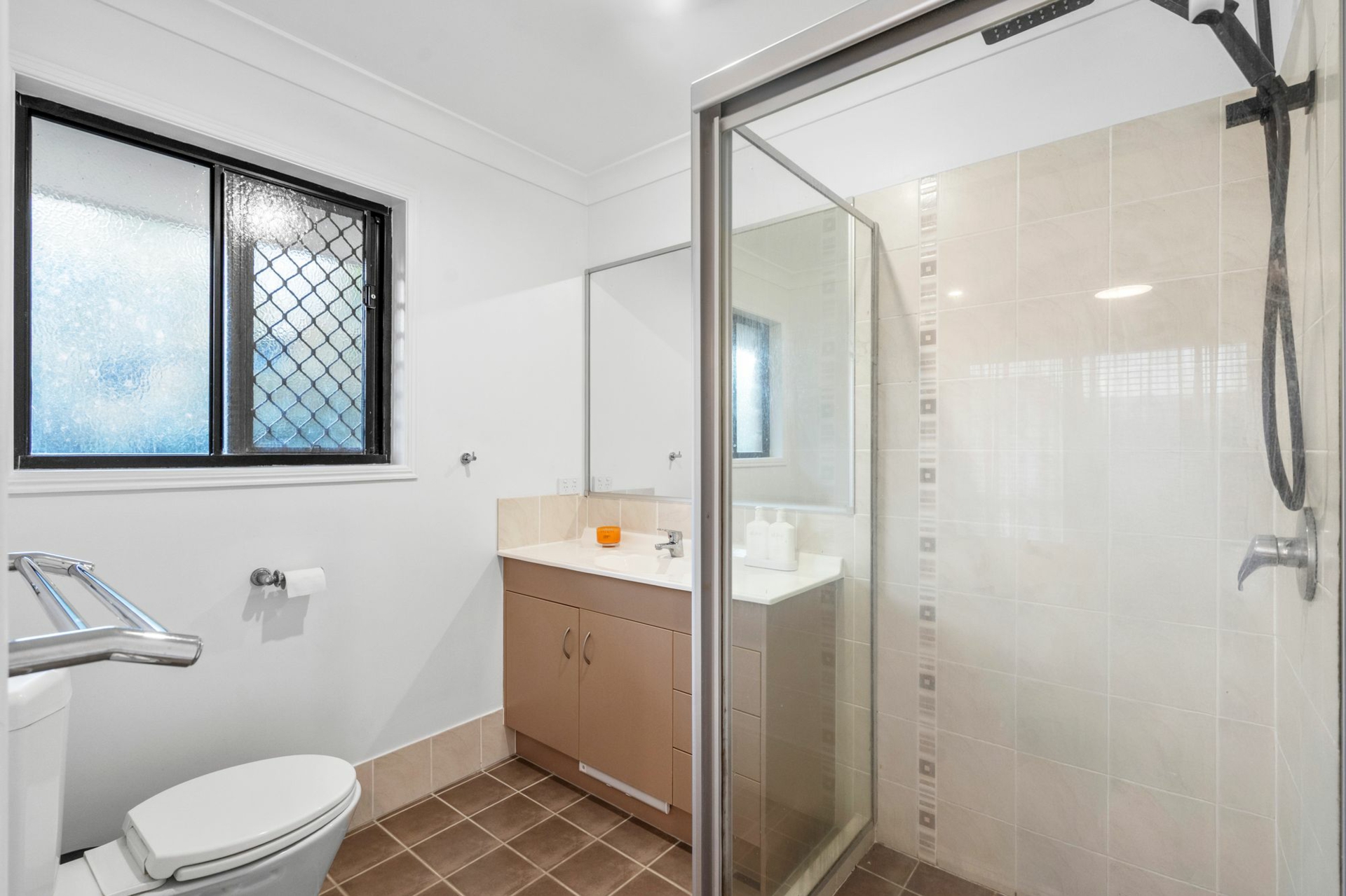 9 Cardrona Crescent — photo 10 of 25