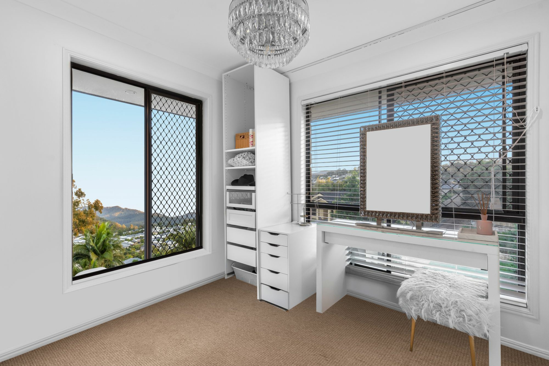 9 Cardrona Crescent — photo 12 of 25