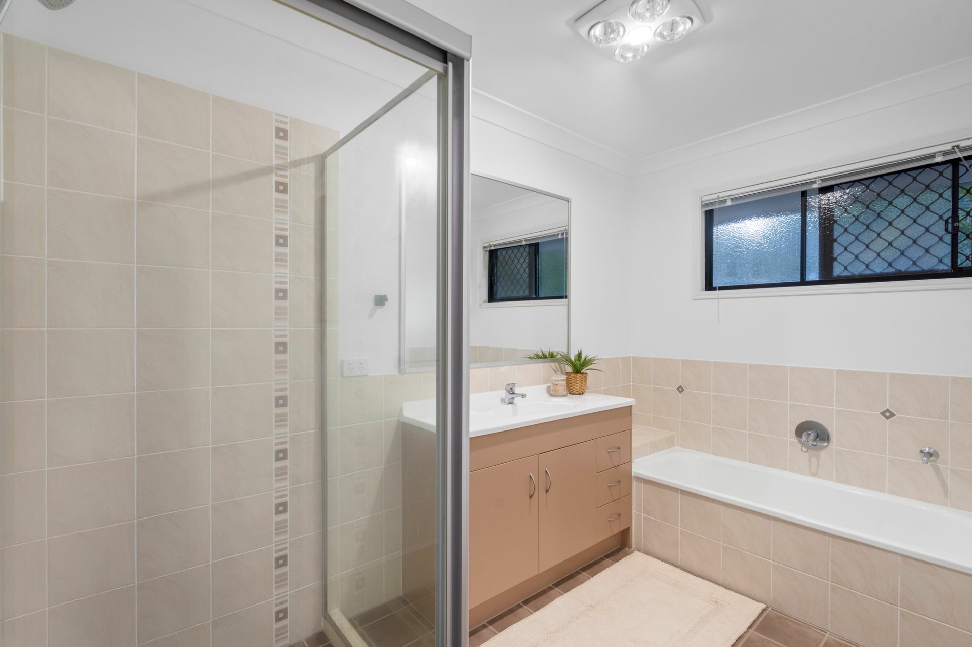 9 Cardrona Crescent — photo 13 of 25