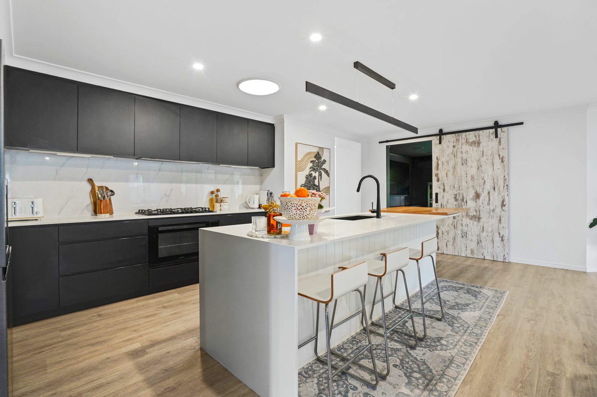 10 Peachester Close — photo 4 of 20