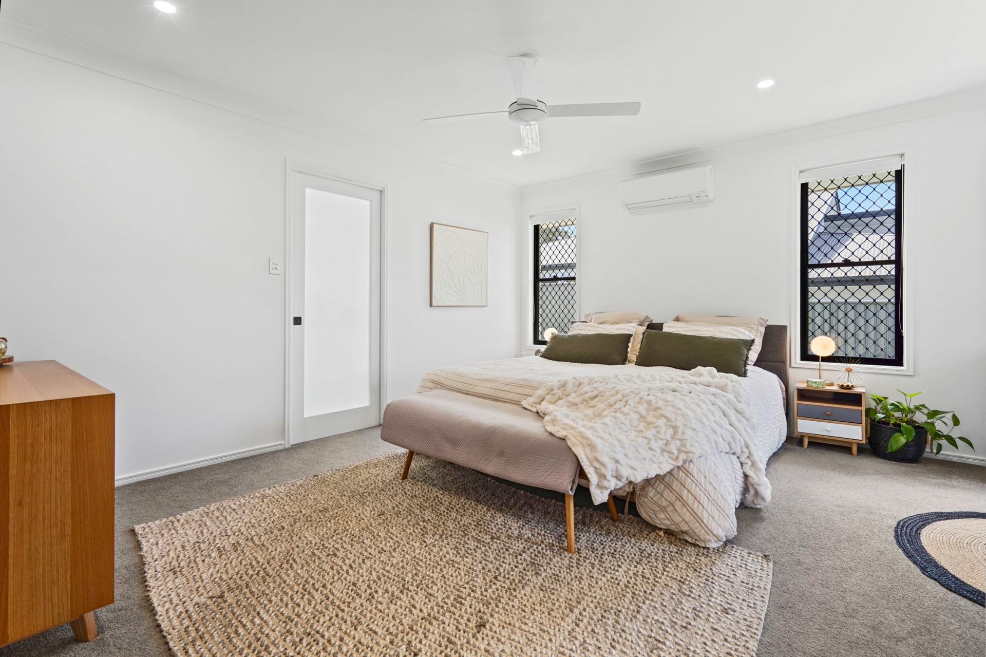 10 Peachester Close — photo 10 of 20