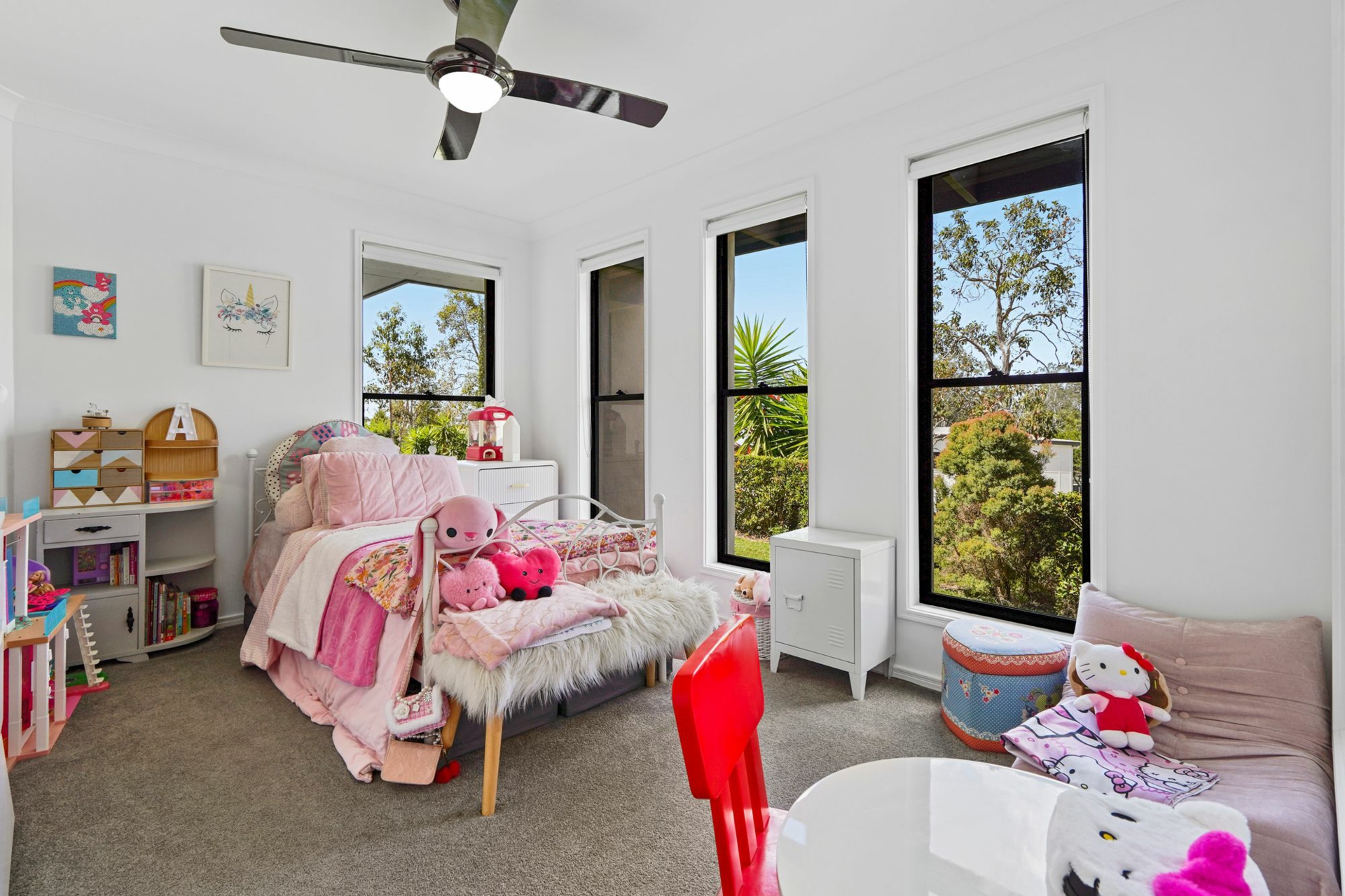 10 Peachester Close — photo 15 of 20