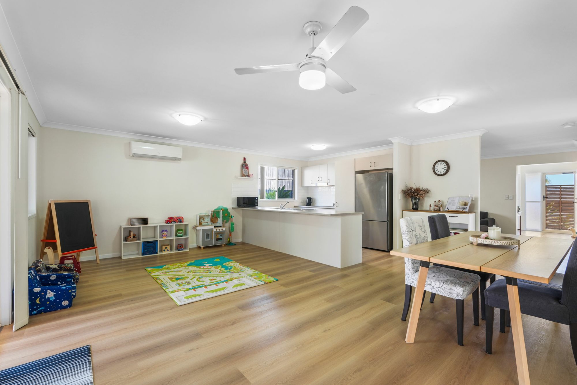 7 Nickel Street — photo 2 of 19
