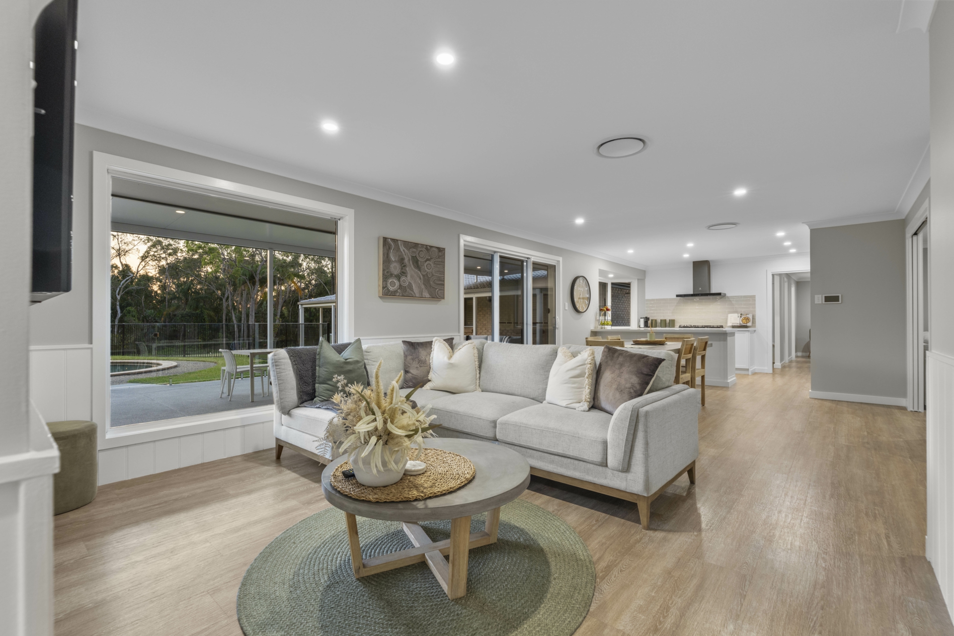 6 Renford Court — photo 2 of 30