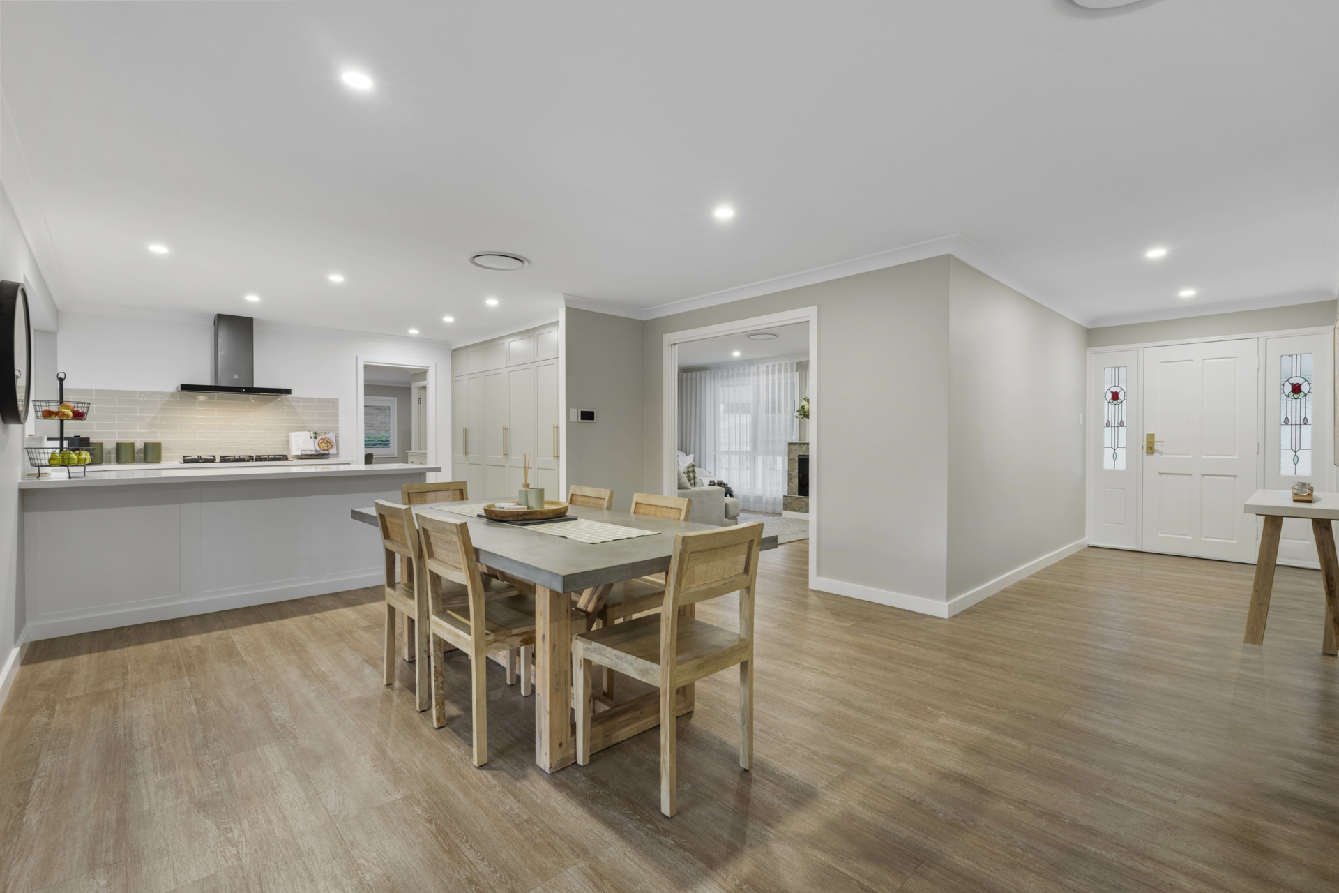 6 Renford Court — photo 7 of 30