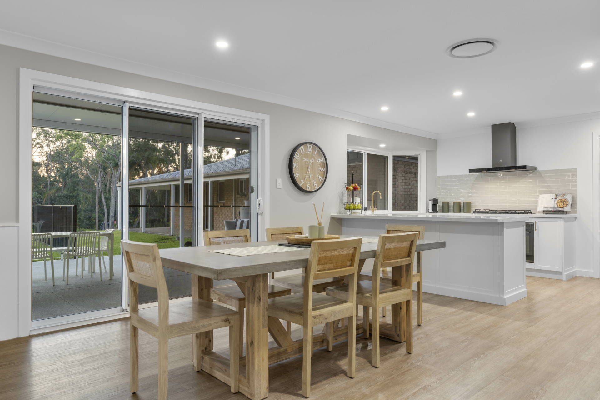 6 Renford Court — photo 9 of 30