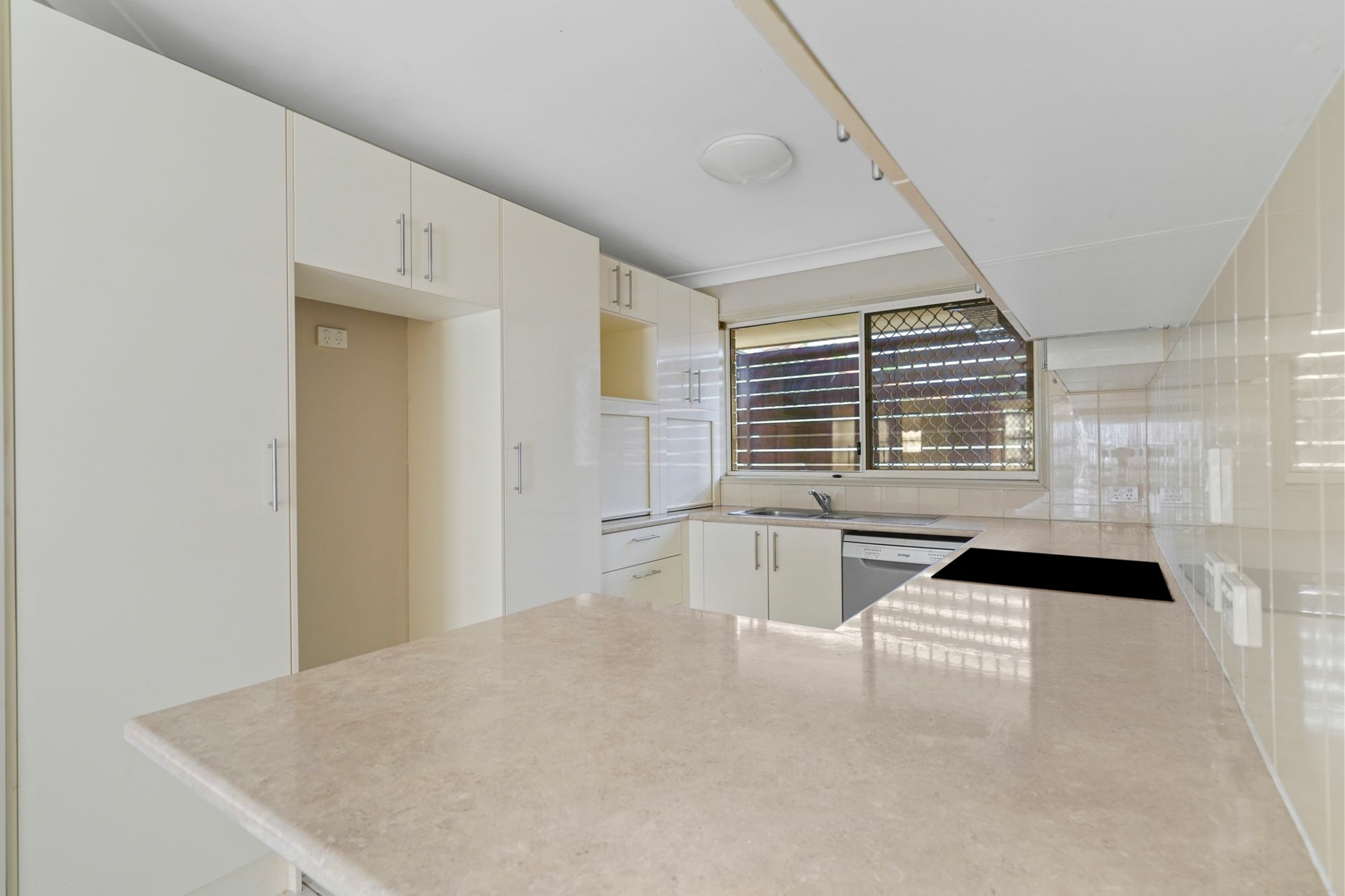 45 Wiltshire Street — photo 7 of 17