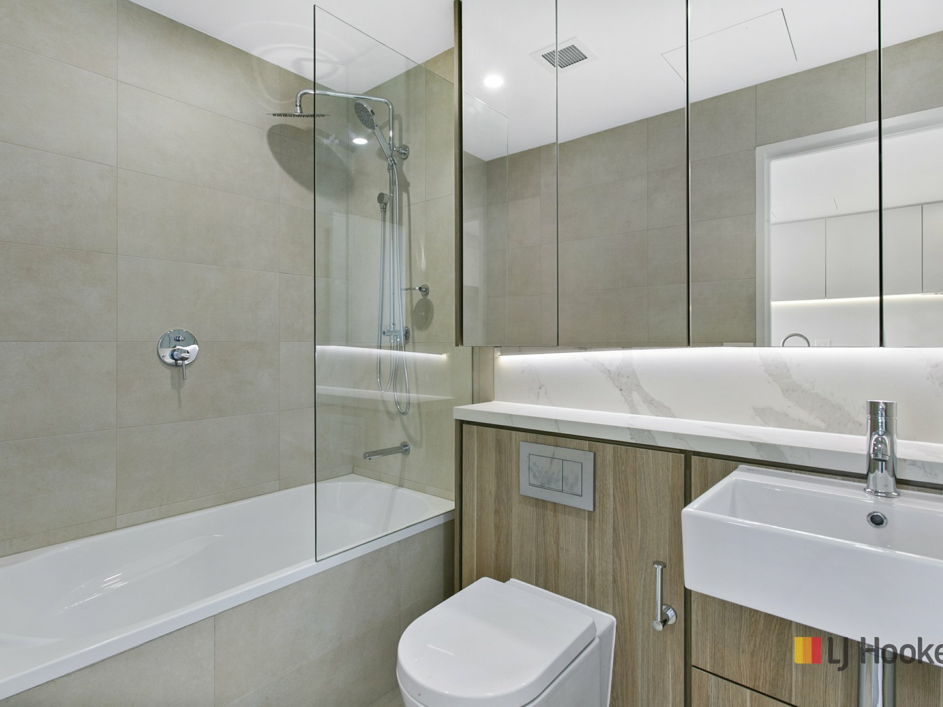 Apartment 410/418-422 Canterbury Road, CAMPSIE