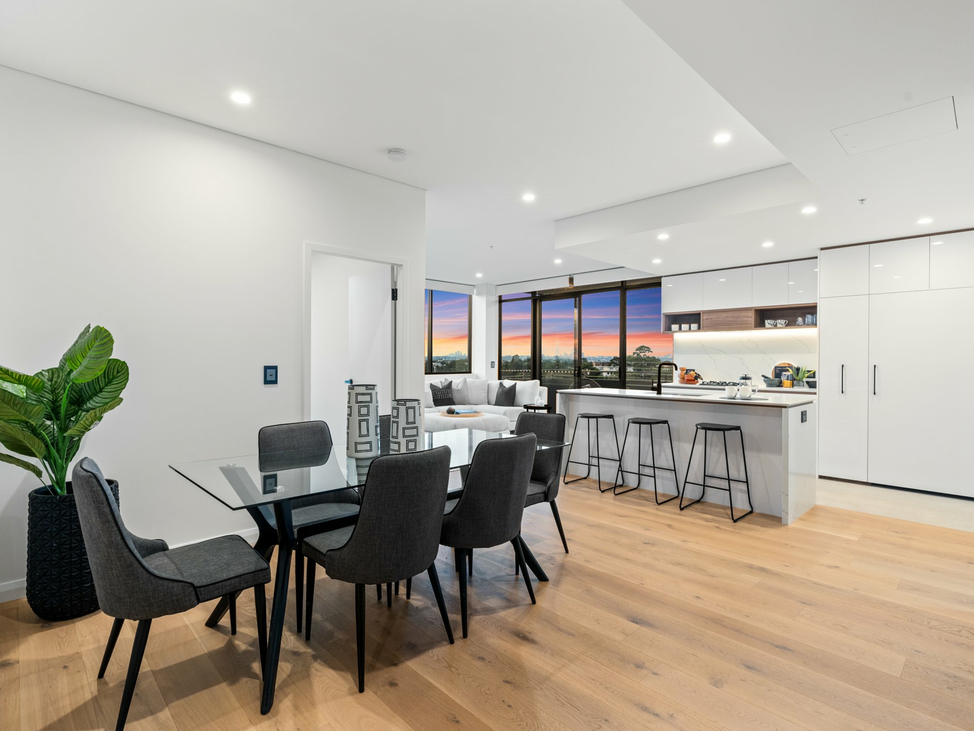 Apartment 806/2 Regent Street, PETERSHAM