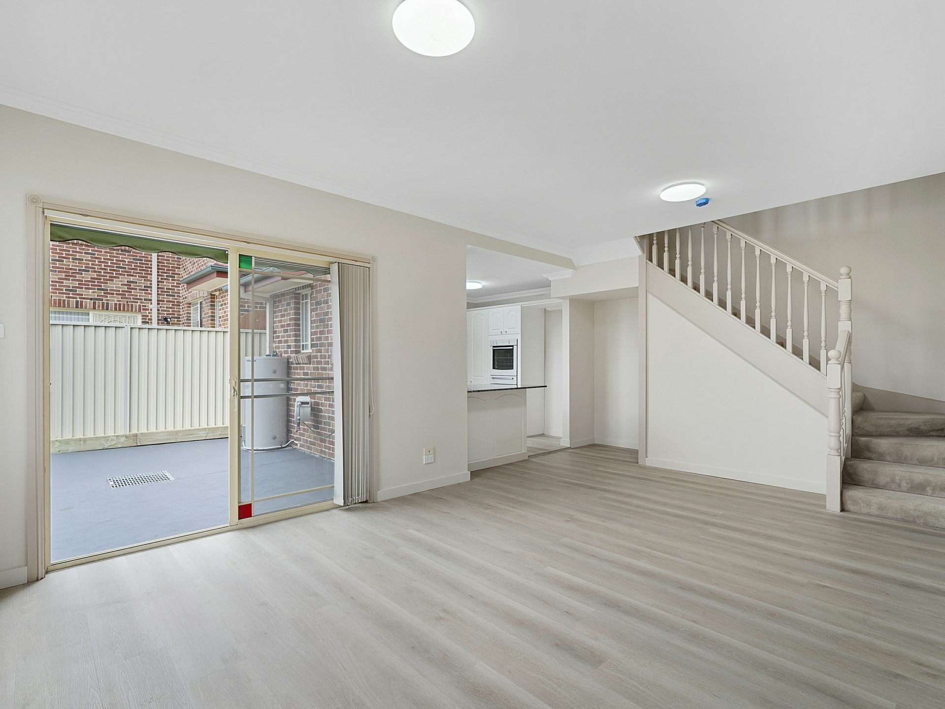 4/69 Marshall Street — photo 2 of 9