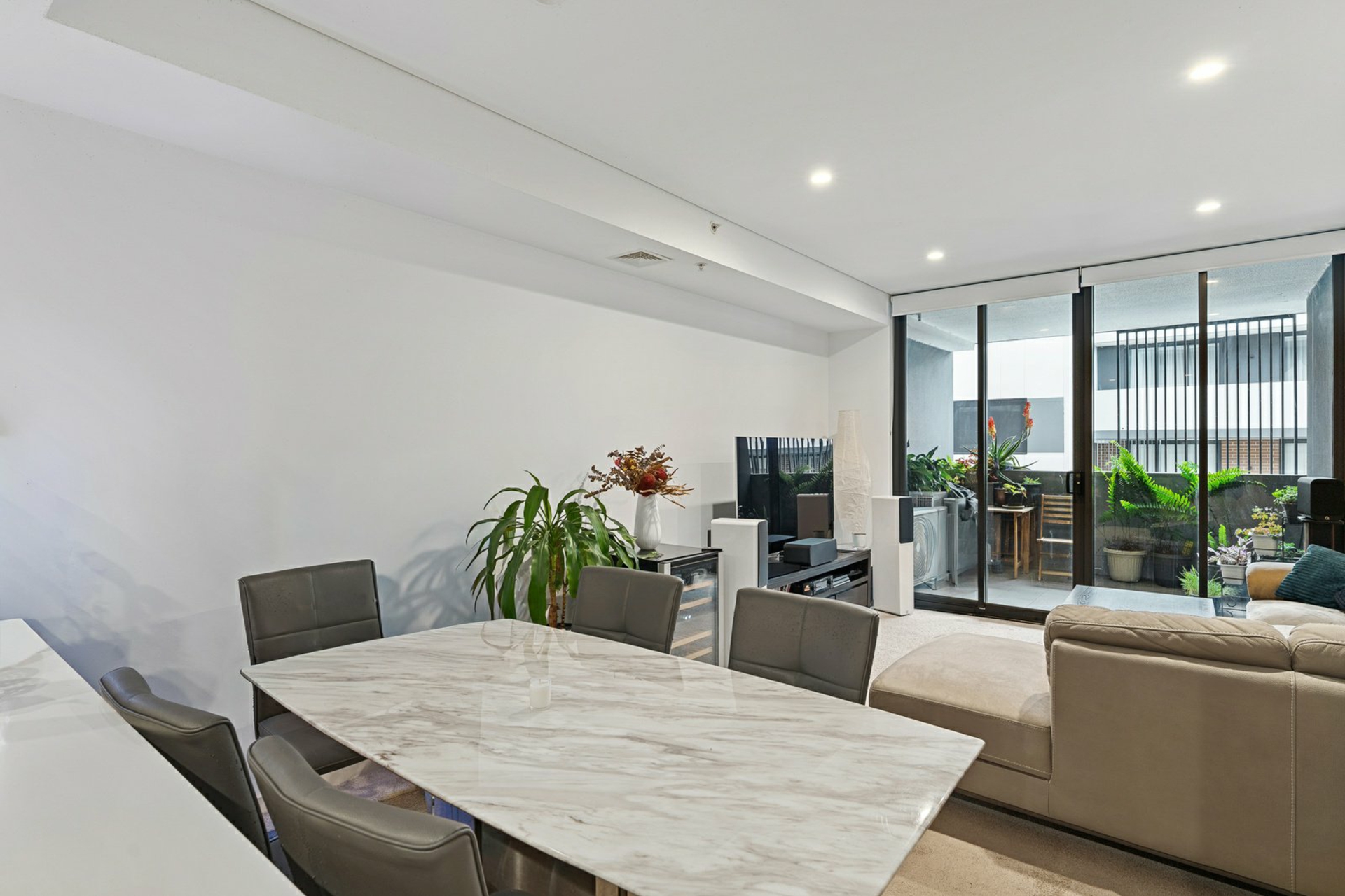 Apartment A201/819 New Canterbury Road — photo 3 of 10