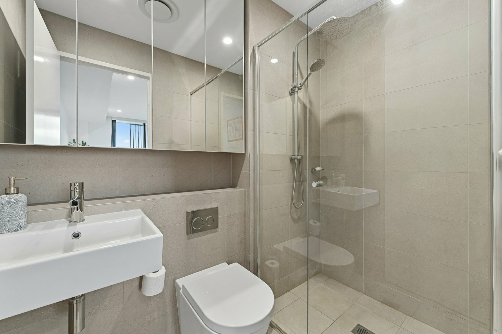 Apartment A201/819 New Canterbury Road — photo 6 of 10
