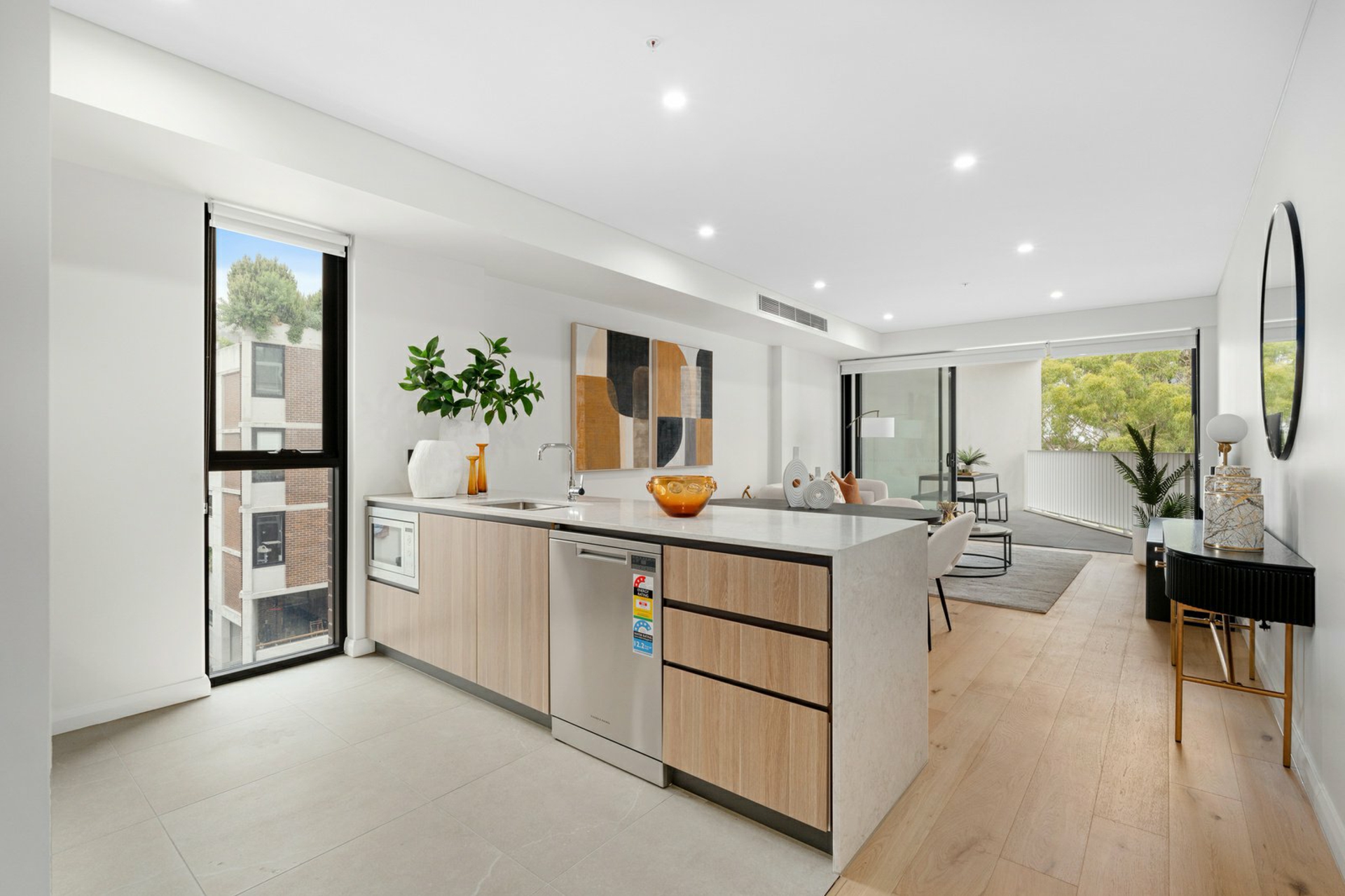 Apartment 307/5 Regent Street — photo 6 of 14