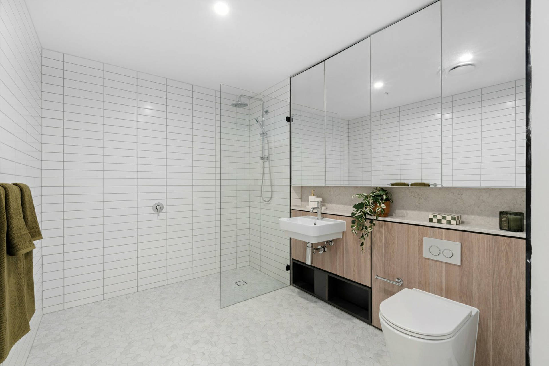 Apartment 307/5 Regent Street — photo 8 of 14