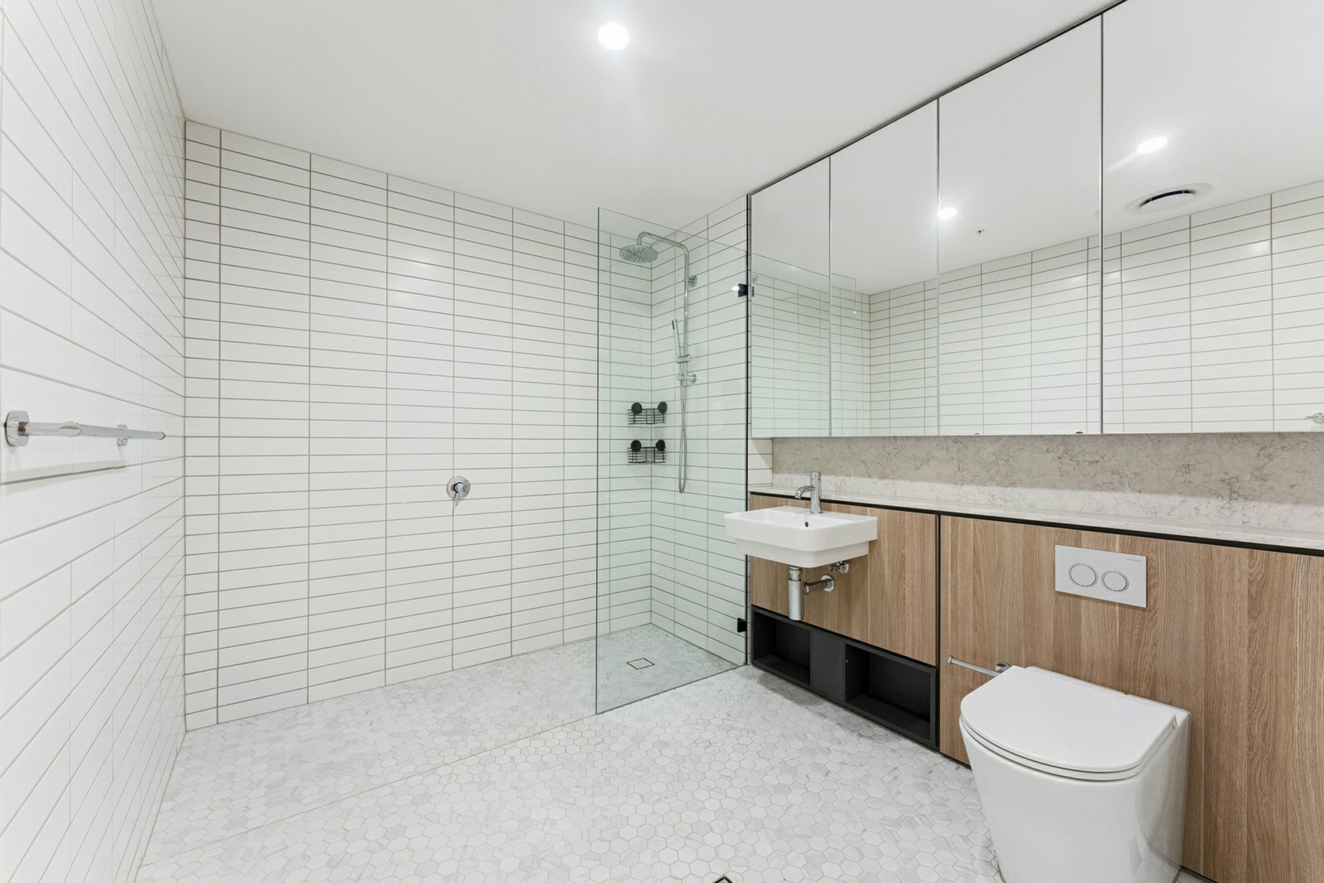 Apartment 506/5 Regent Street — photo 6 of 10