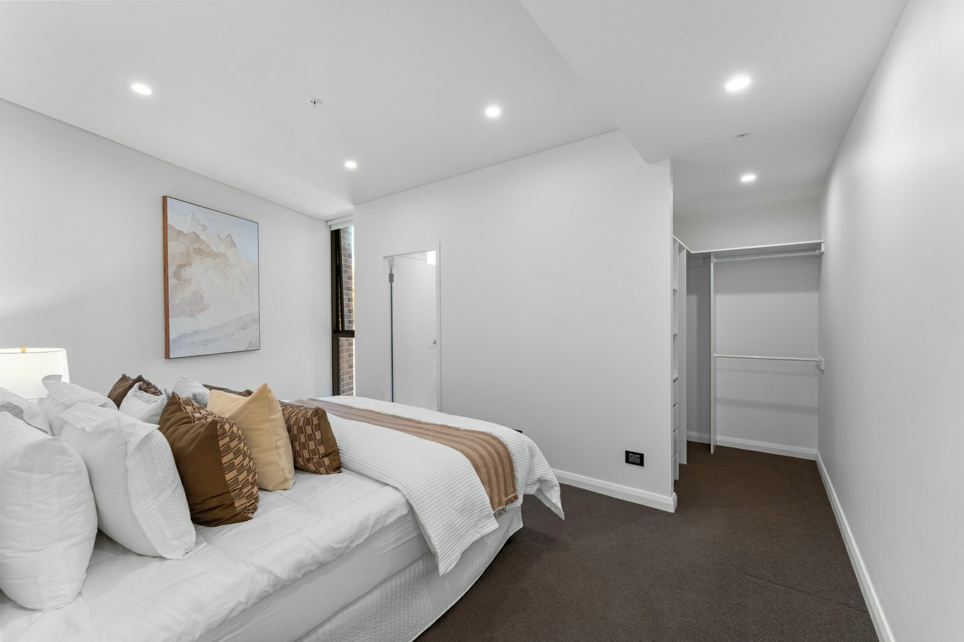 Apartment 608/5 Regent Street — photo 8 of 17