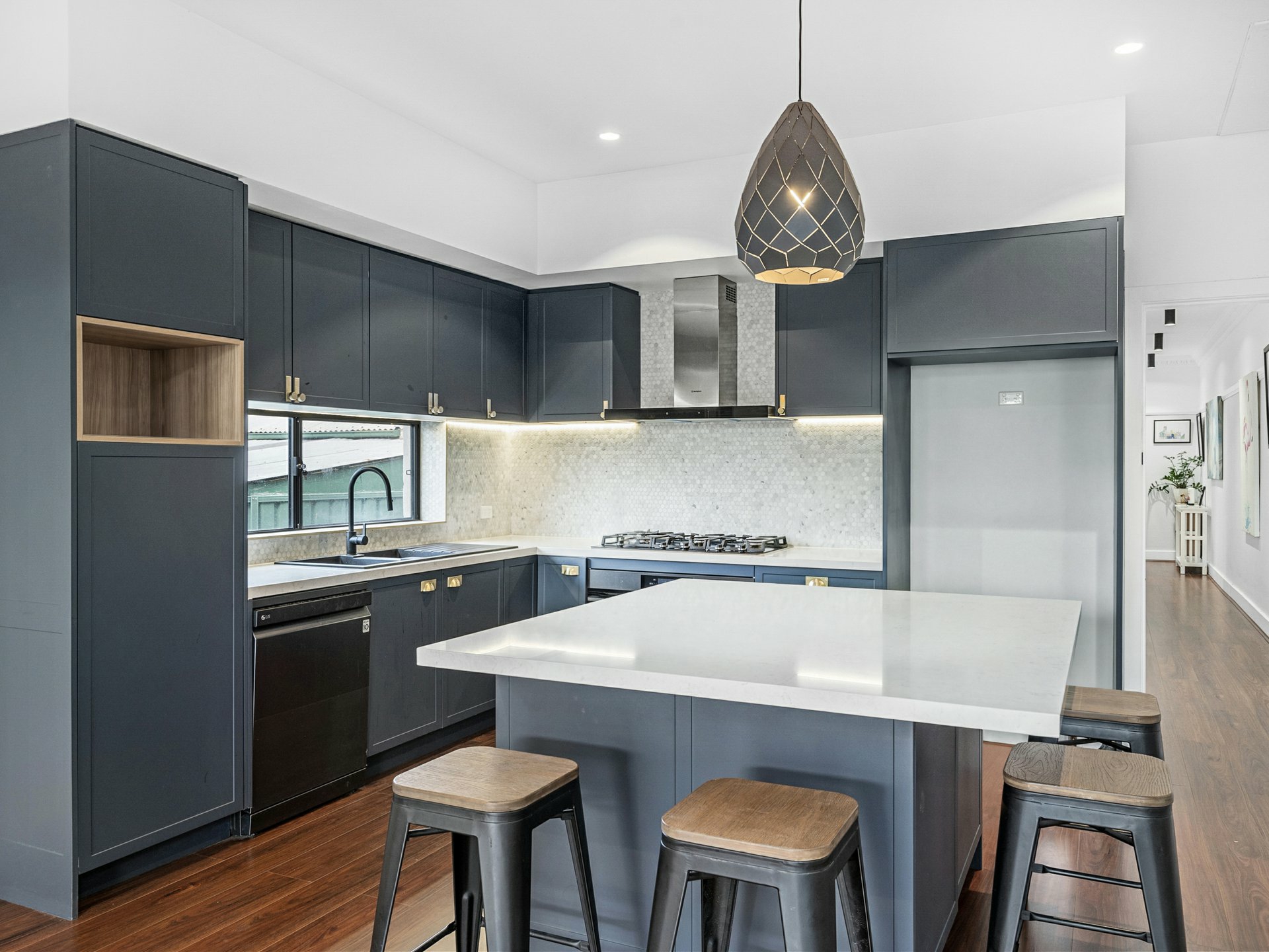 3 Cobden Street — photo 2 of 8