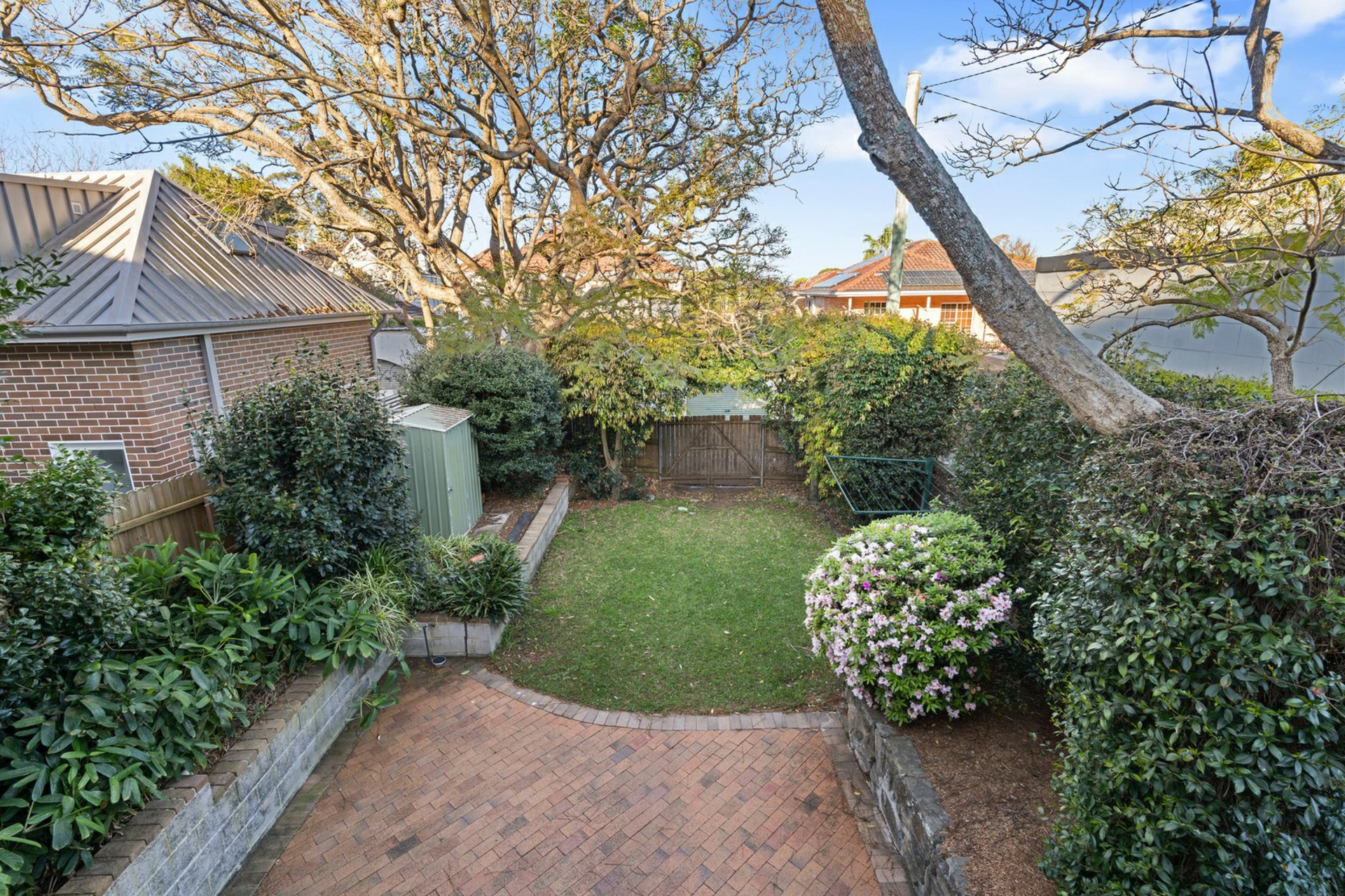 20 Victoria Square — photo 10 of 26
