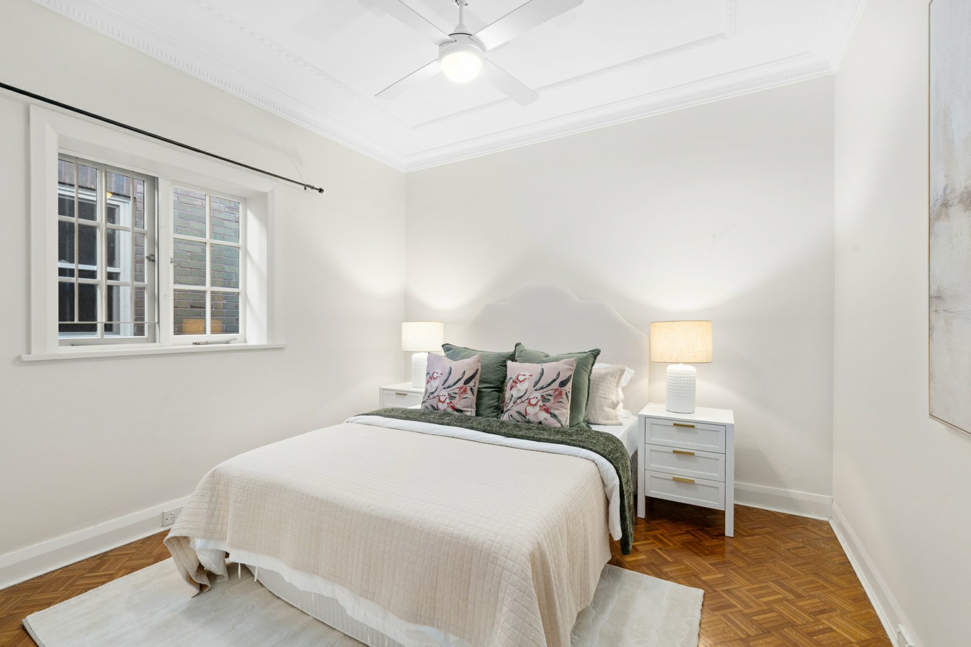 20 Victoria Square — photo 17 of 26