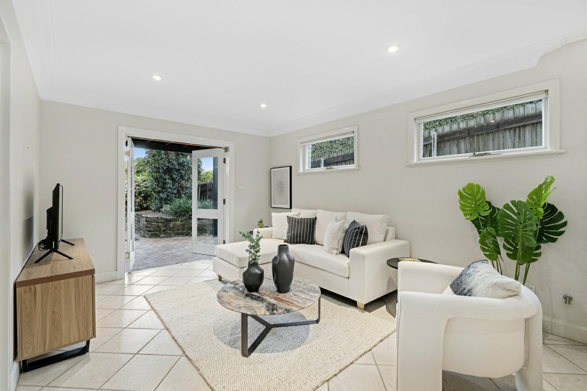 20 Victoria Square — photo 19 of 26