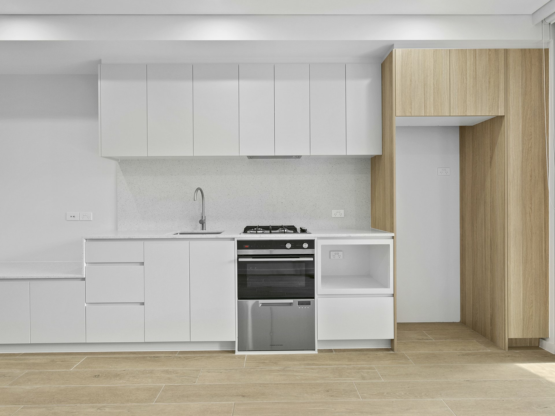 Apartment 306/10-14 Arthur Street — photo 2 of 5