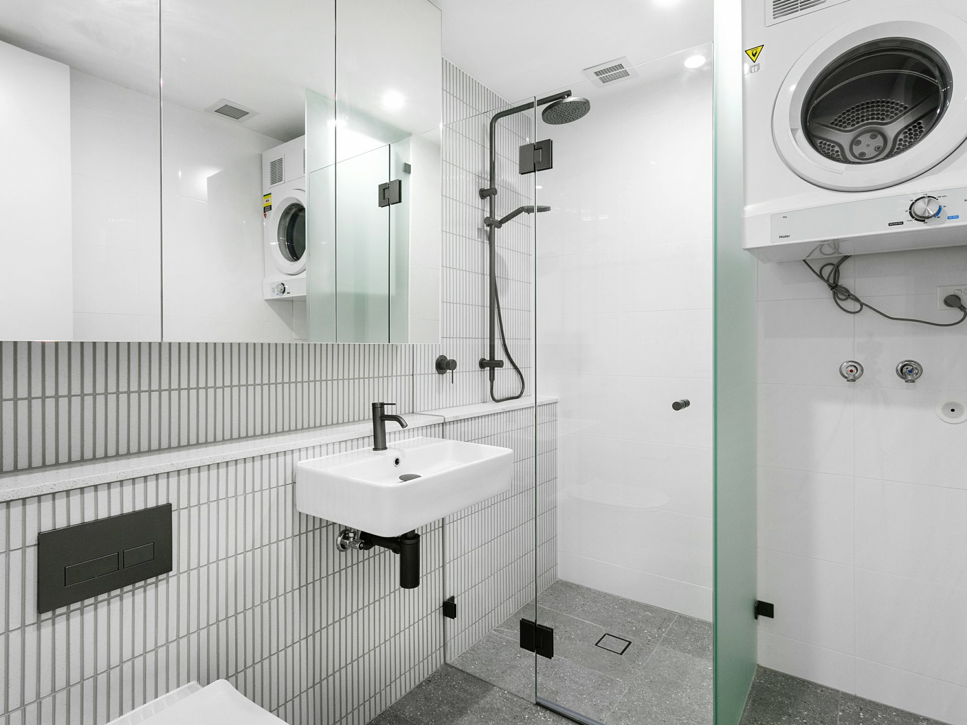 Apartment 306/10-14 Arthur Street — photo 4 of 5