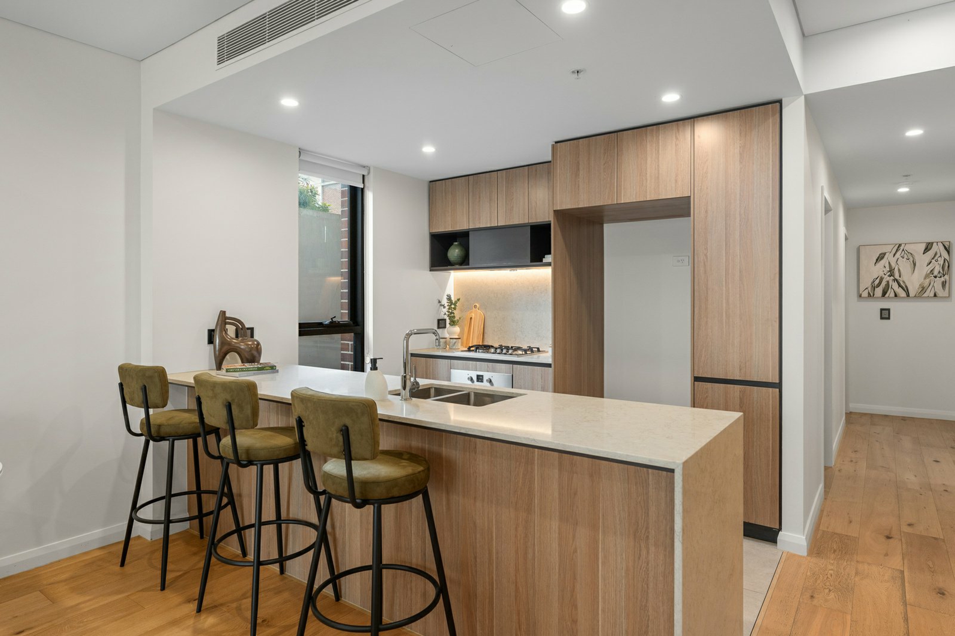 Apartment 108/5 Regent Street — photo 5 of 10