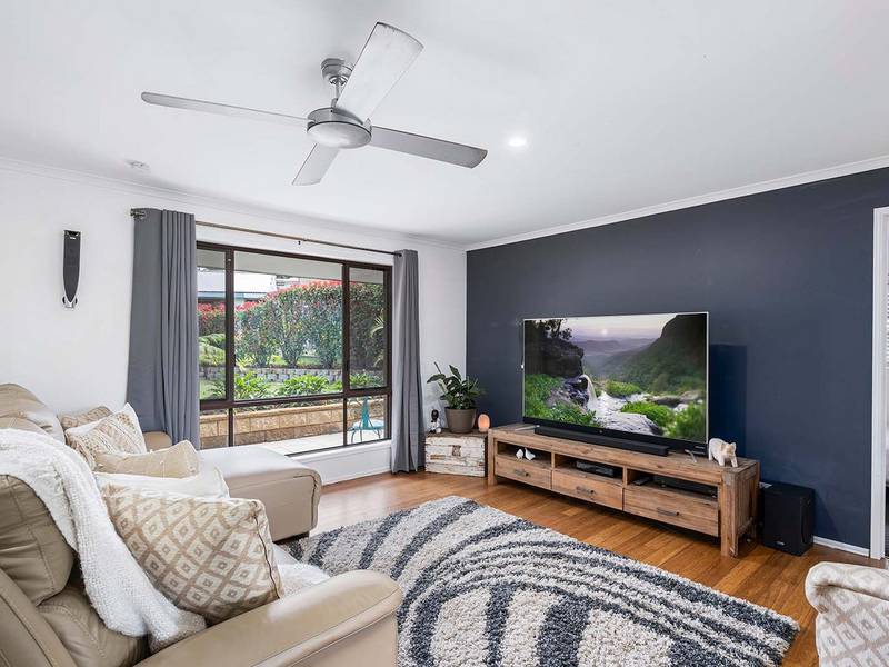 8 Cloncurry Place, HELENSVALE