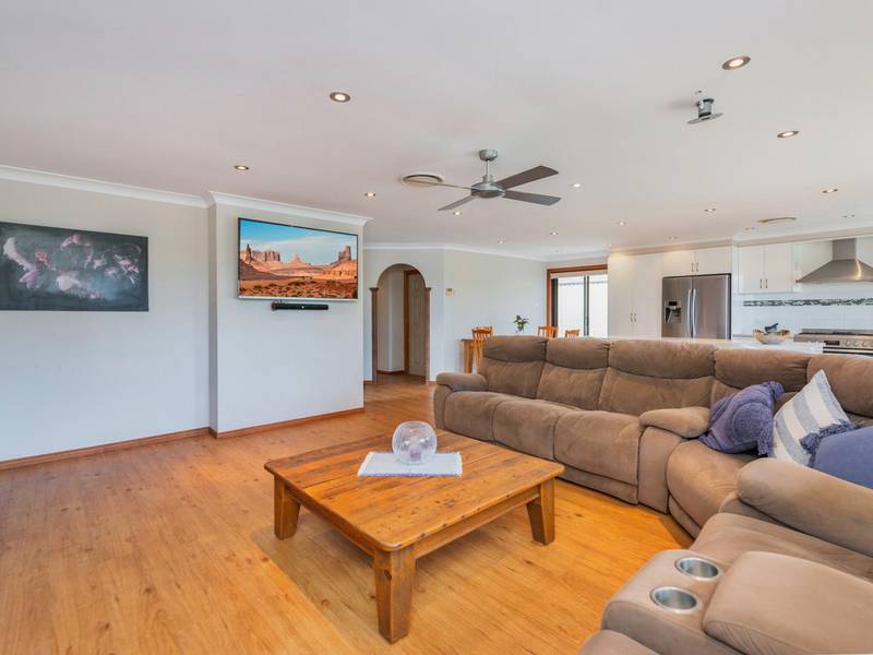 20 Katoomba Court, HELENSVALE