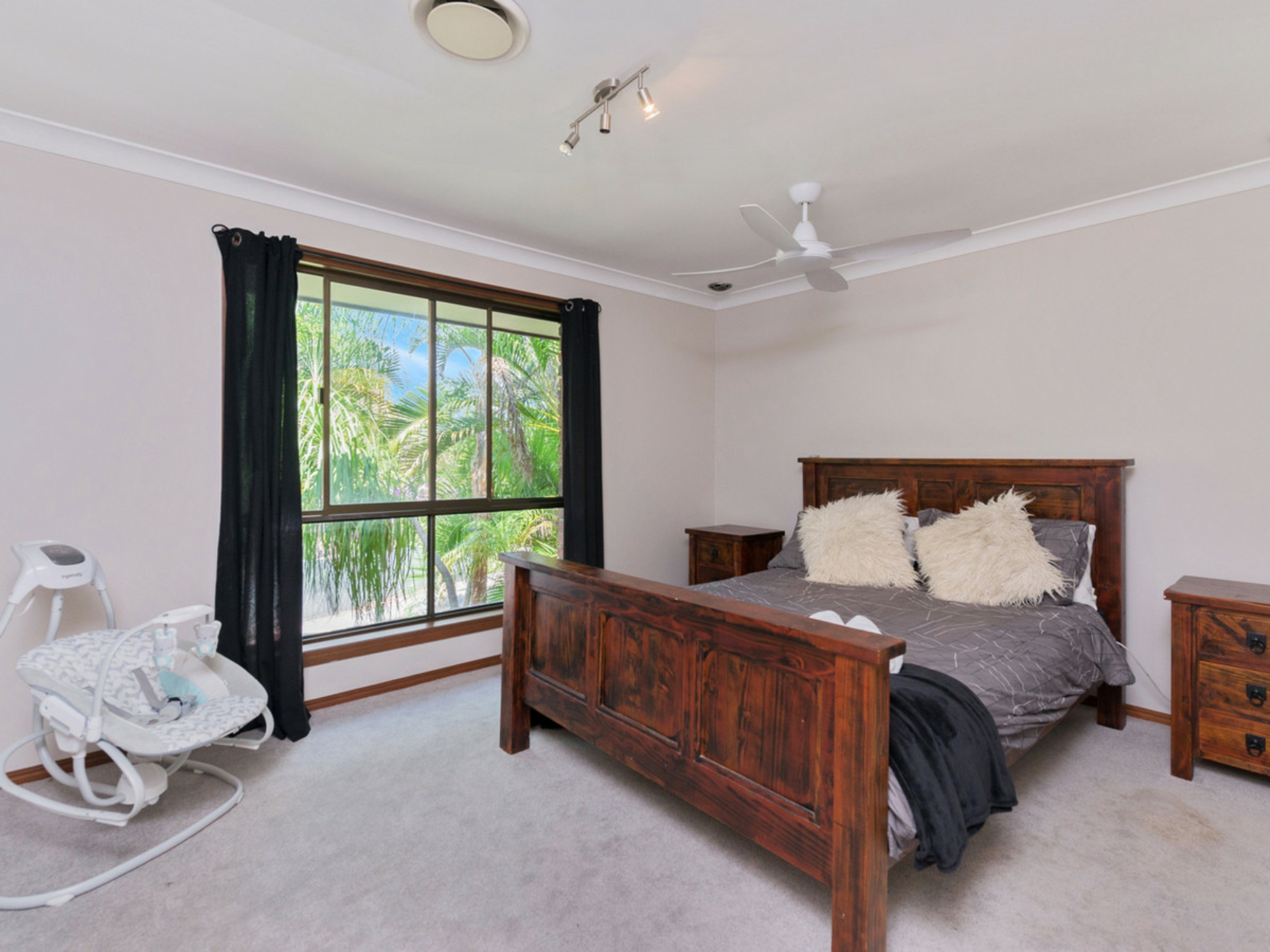 20 Katoomba Court, HELENSVALE