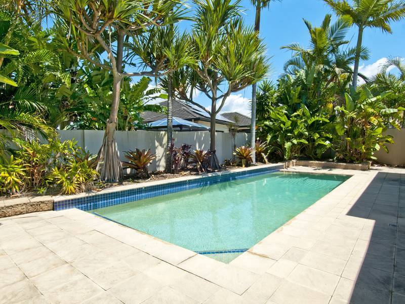 11 Waterside Esplanade Helensvale QLD
