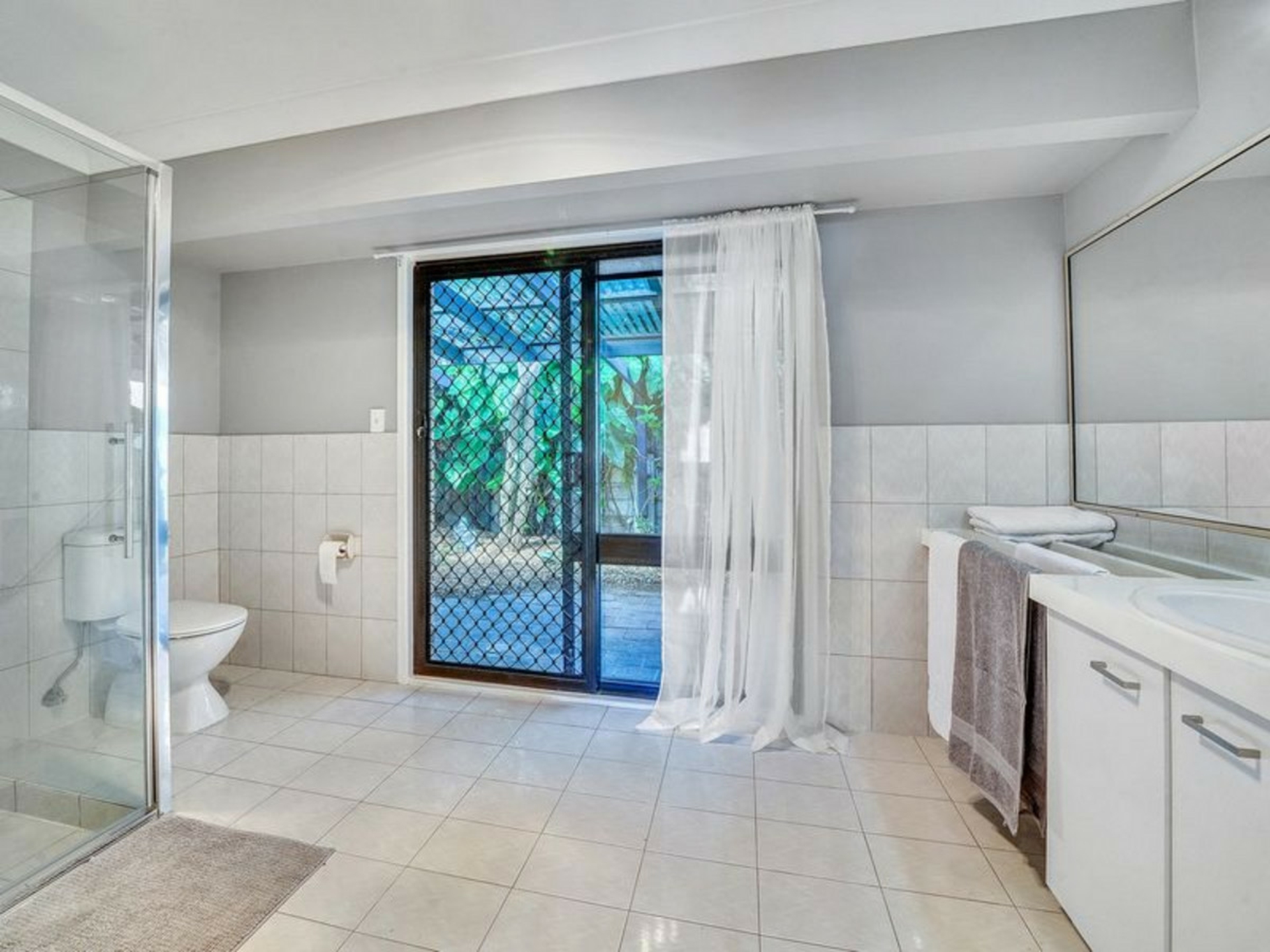 5 Tibouchina Court, HELENSVALE
