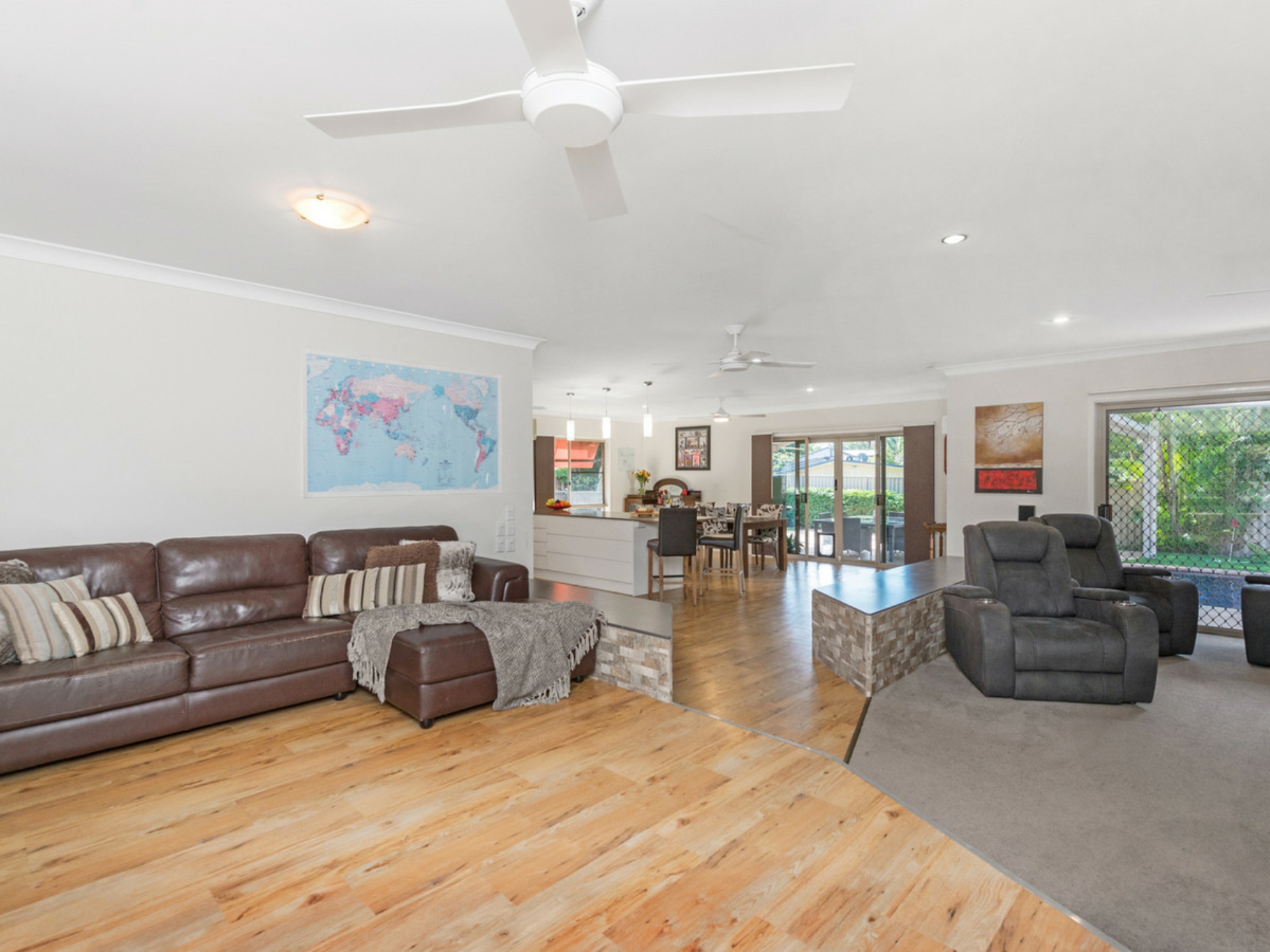 40 Latrobe Avenue, HELENSVALE