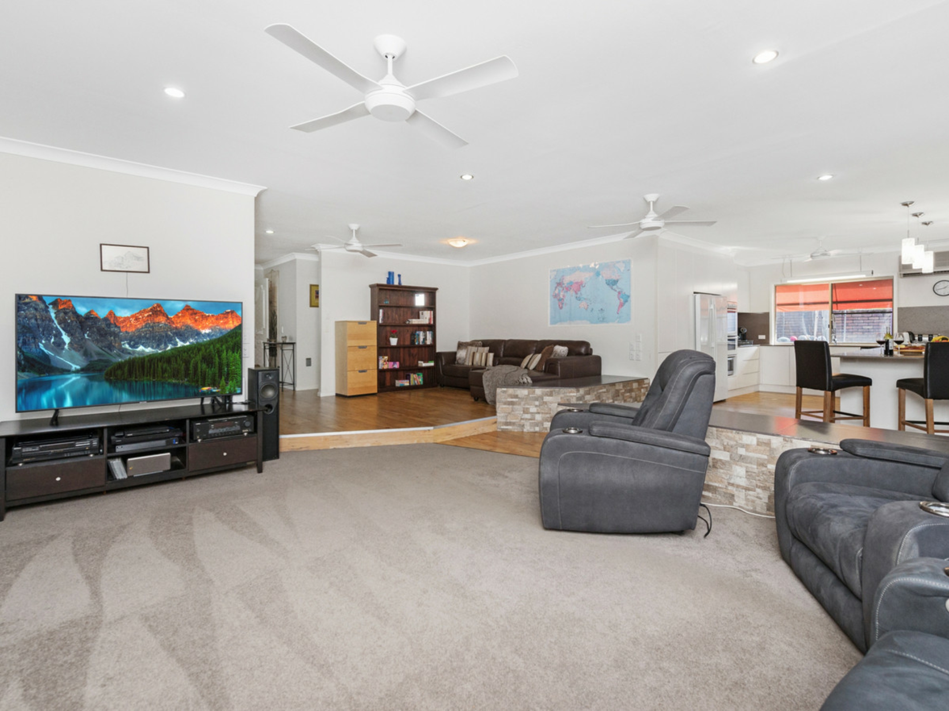 40 Latrobe Avenue, HELENSVALE