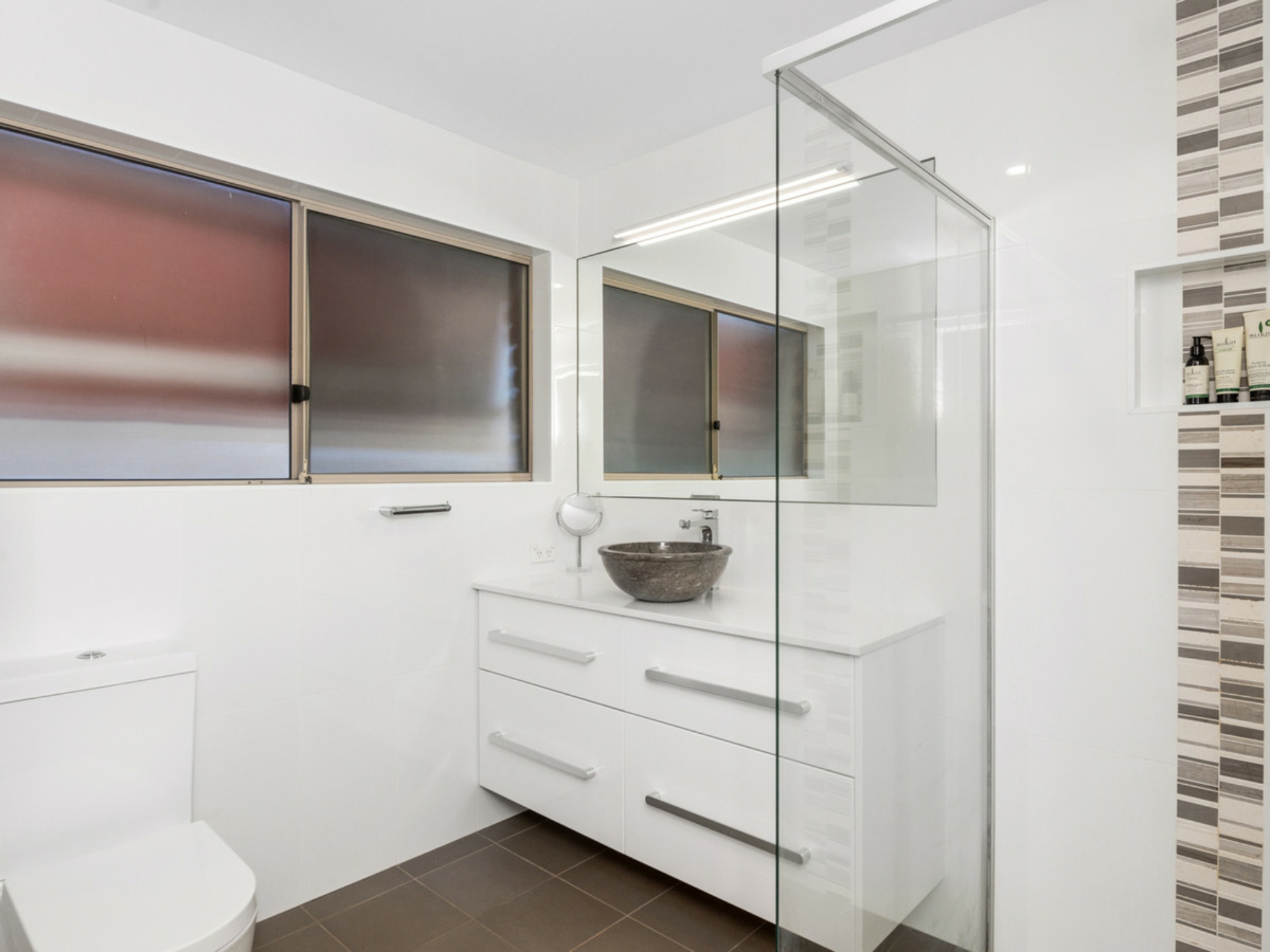 40 Latrobe Avenue, HELENSVALE