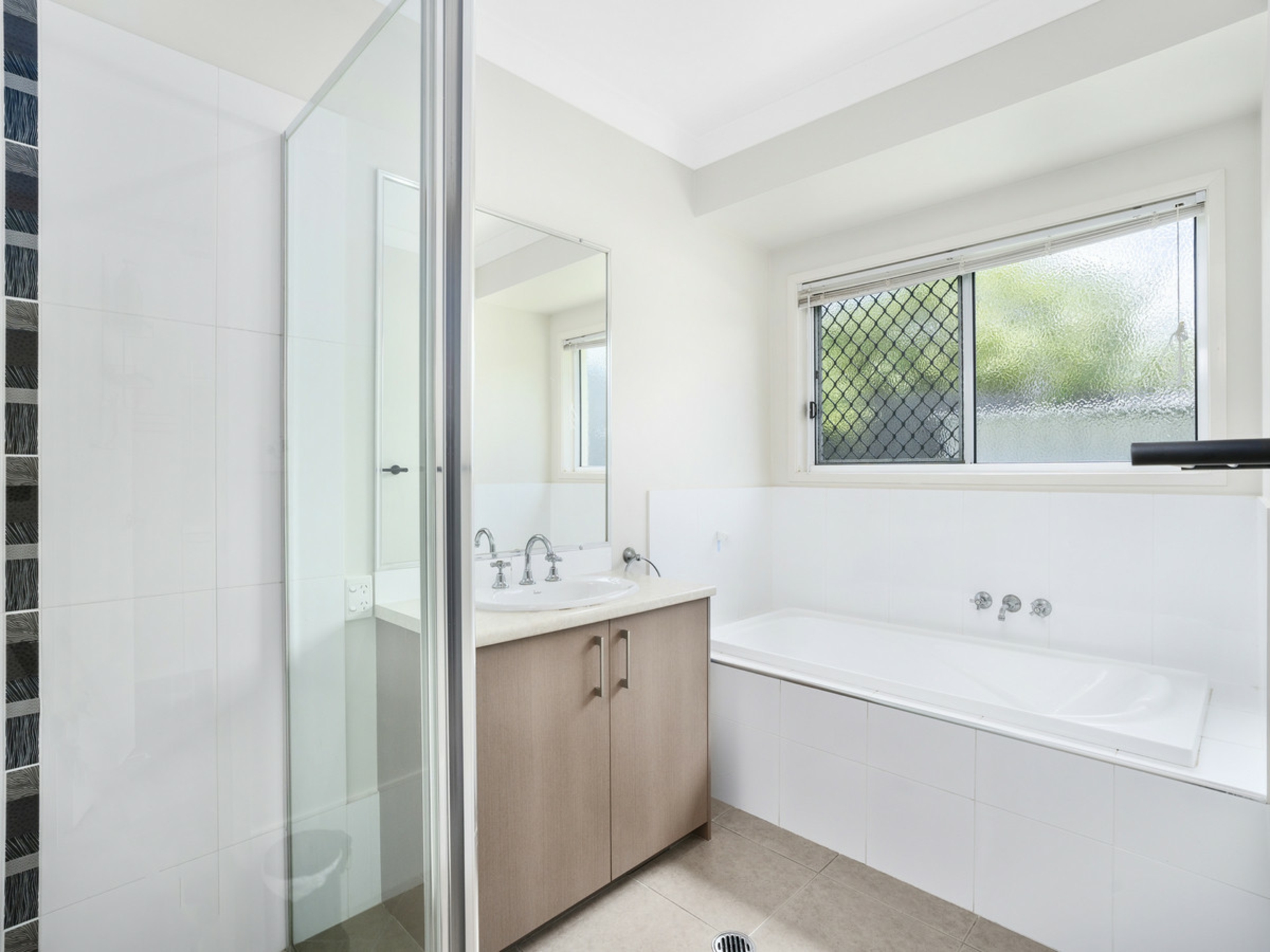 27 Lynbrook Avenue, ORMEAU