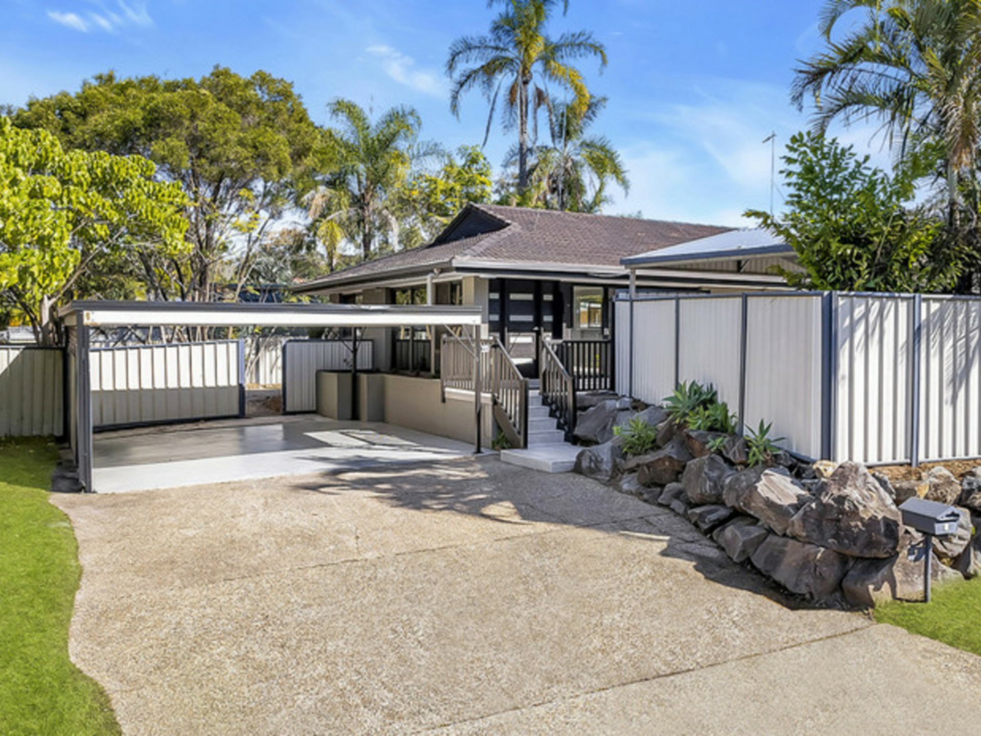 1 Calder Crescent, HELENSVALE
