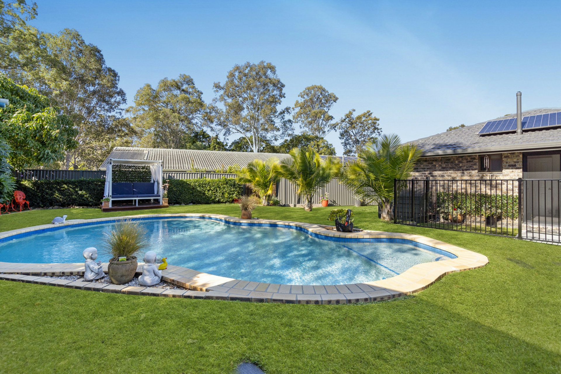4 Calder Crescent, HELENSVALE