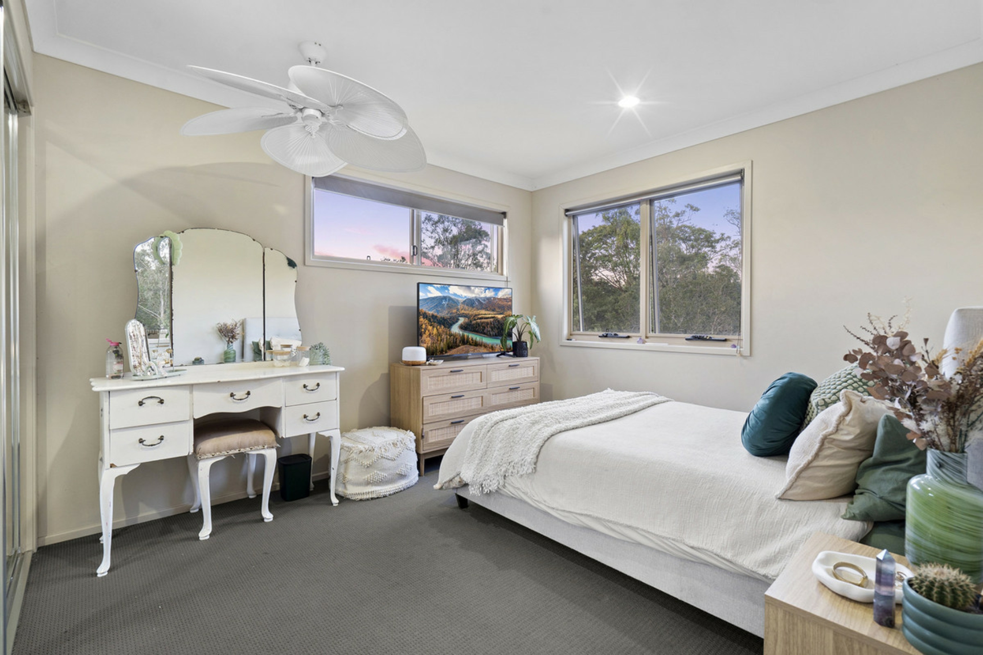 5 Silver Dawn Crescent, OXENFORD