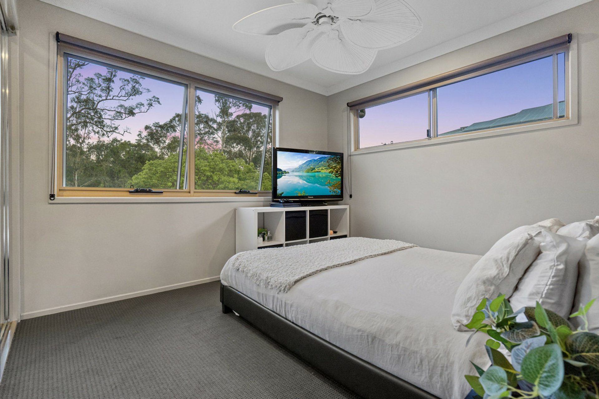 5 Silver Dawn Crescent, OXENFORD