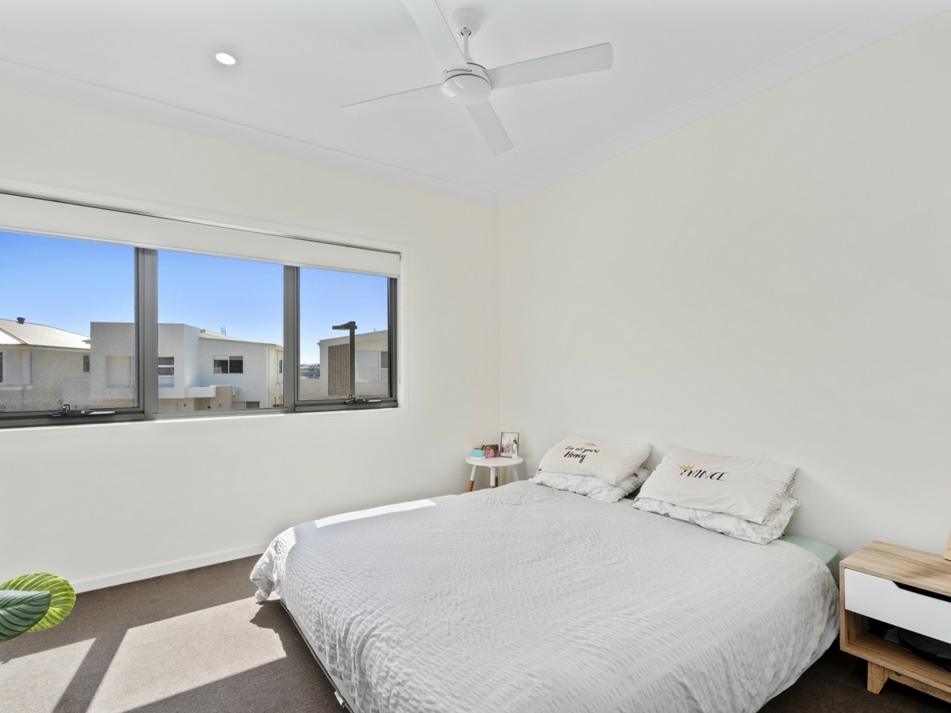 63/1 Lyra Avenue, HOPE ISLAND