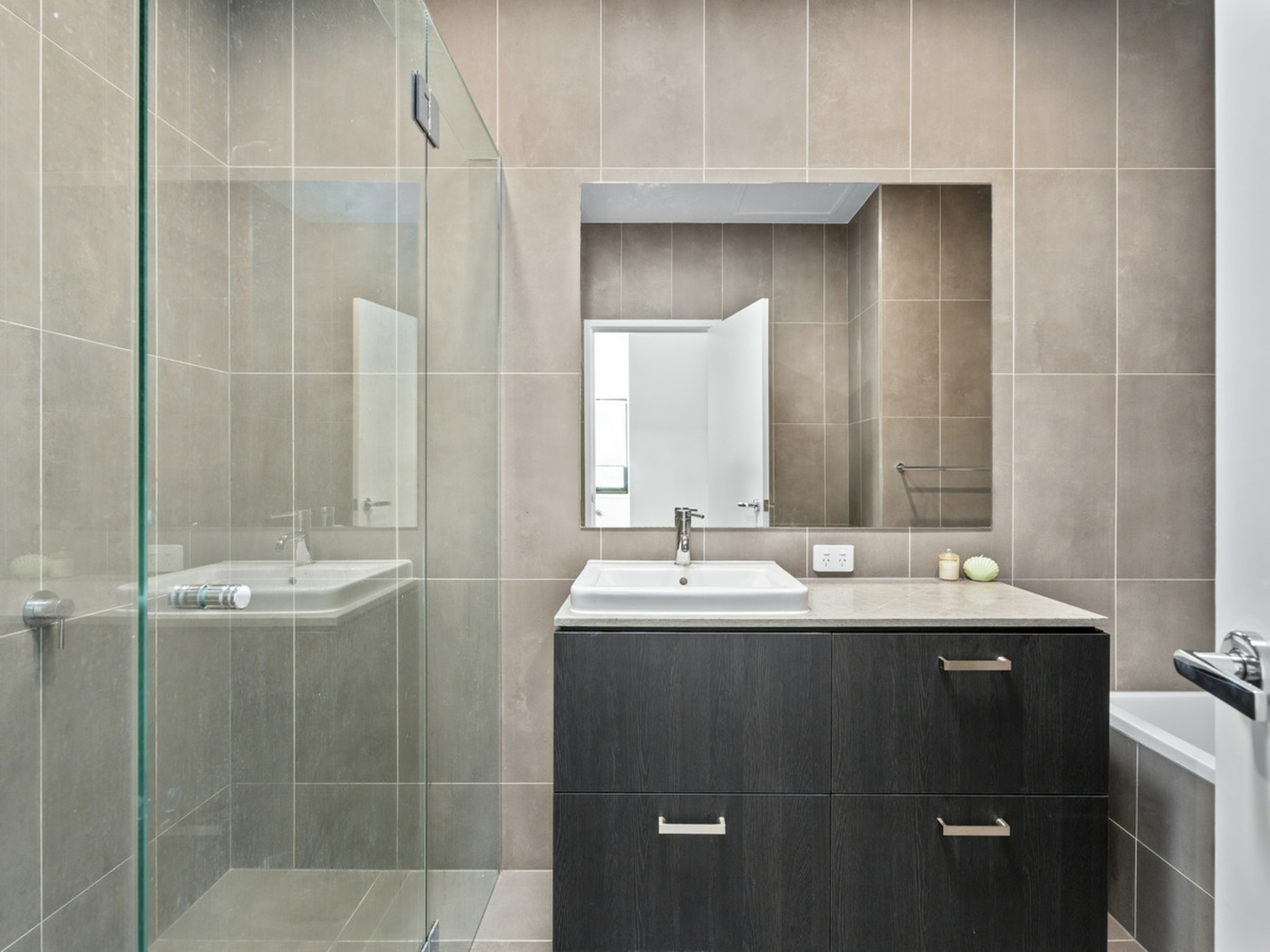 63/1 Lyra Avenue, HOPE ISLAND